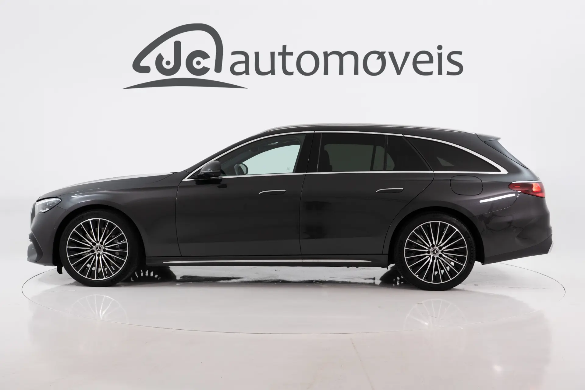 Mercedes-Benz E 300 e AMG Line 7