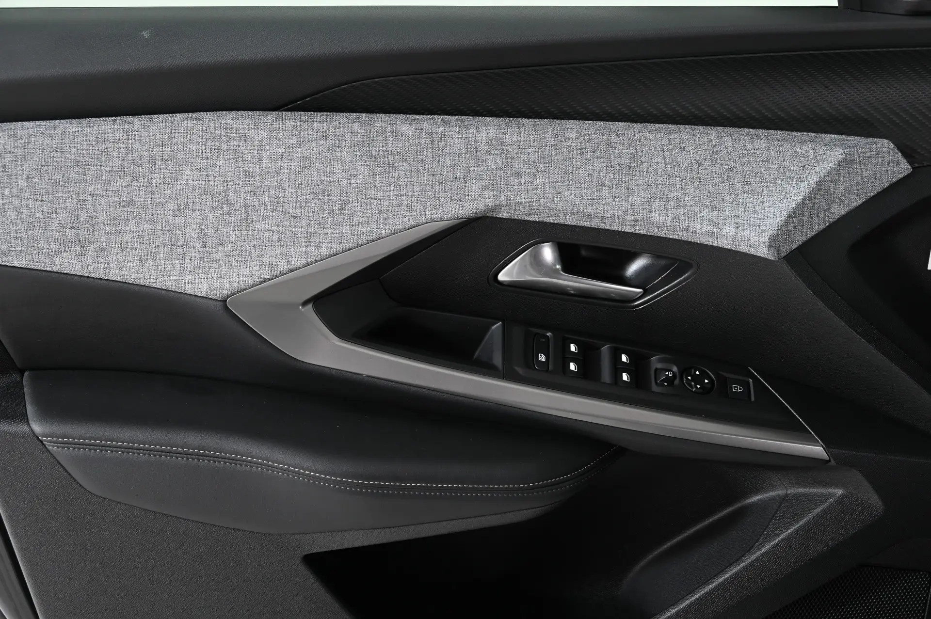 Peugeot 3008 1.2 Hybrid Allure Pack e-DCS6 28