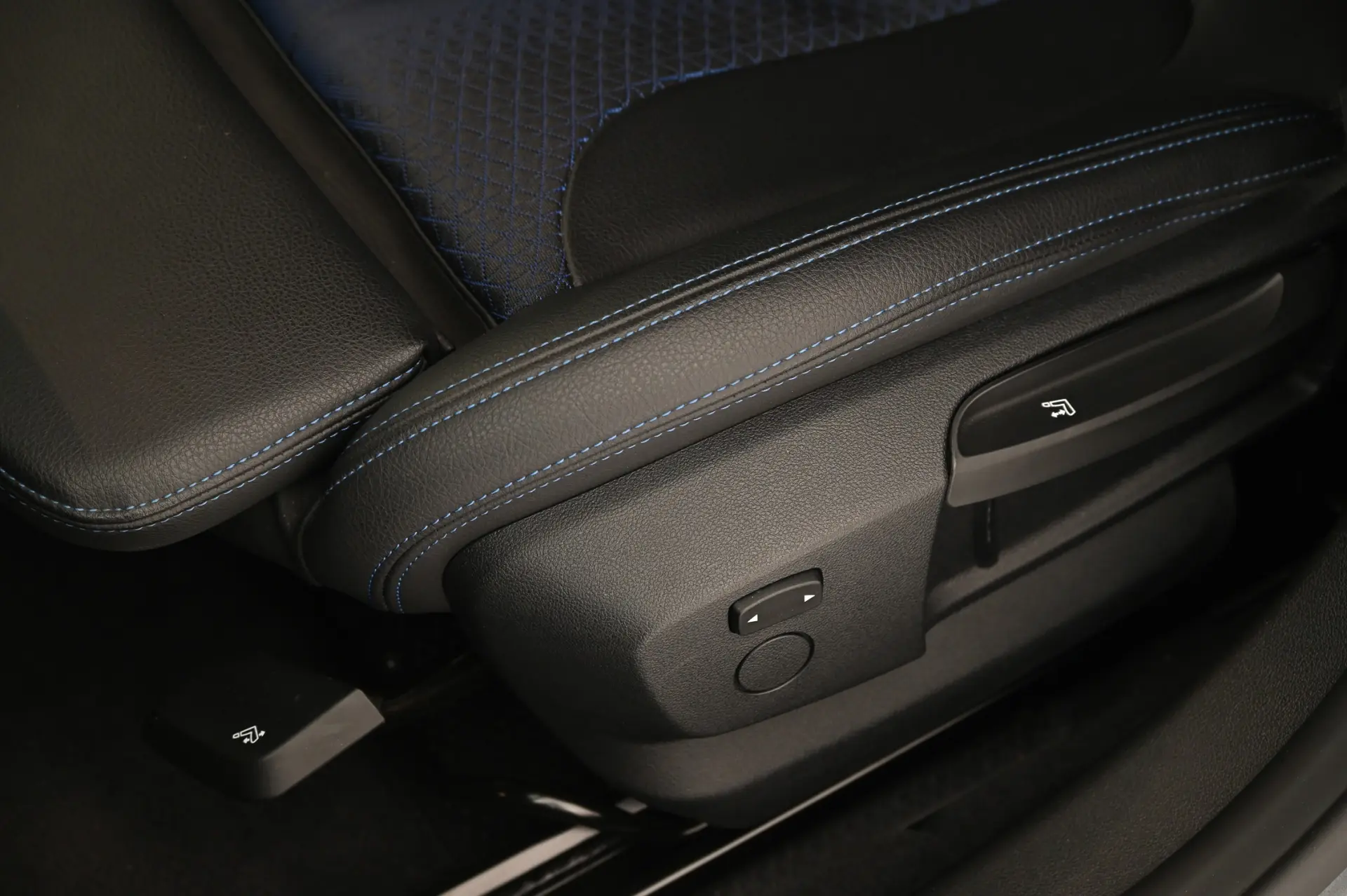 BMW 216 Gran Coupé d Pack Desportivo M 26