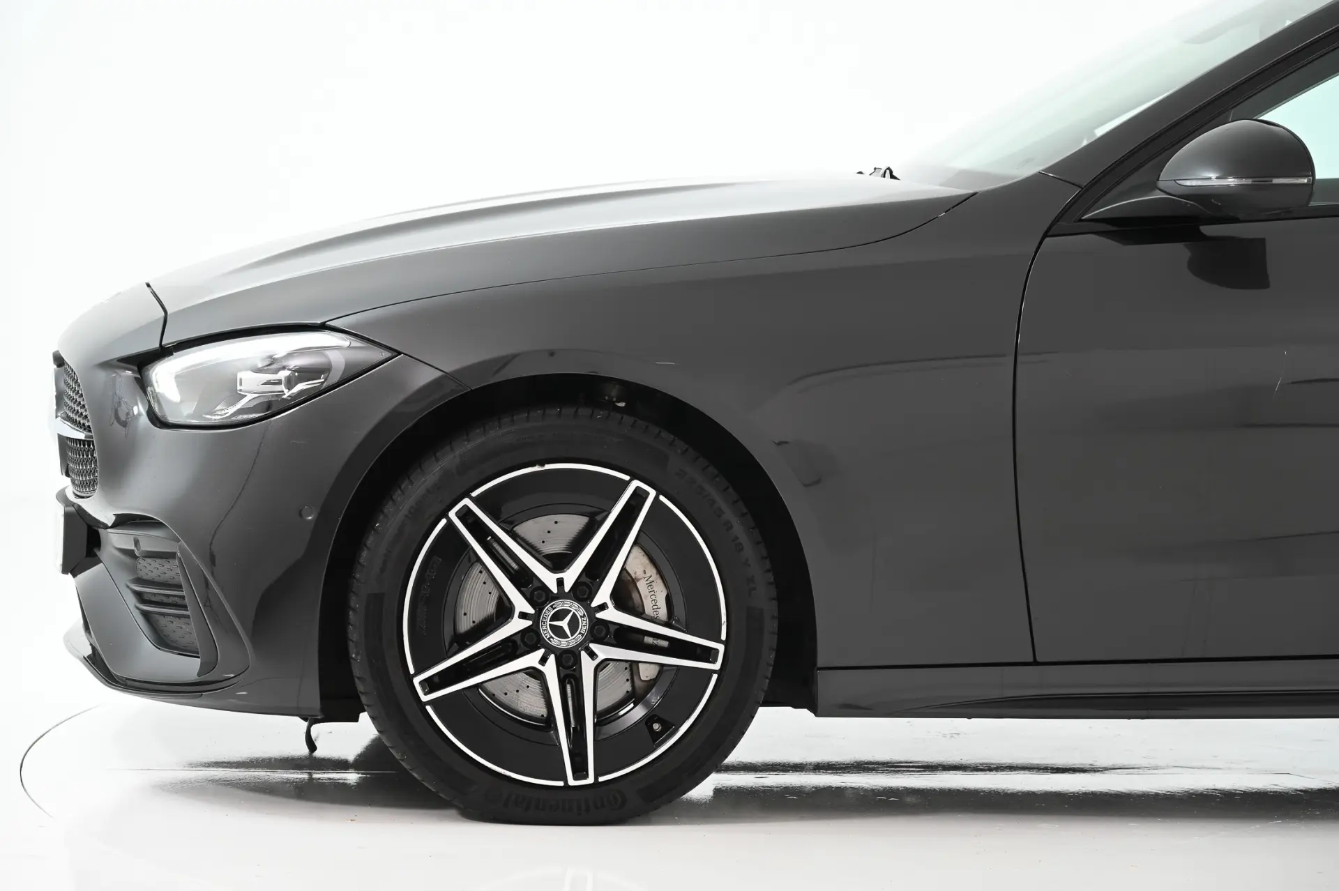Mercedes-Benz C 300 e AMG Line 13