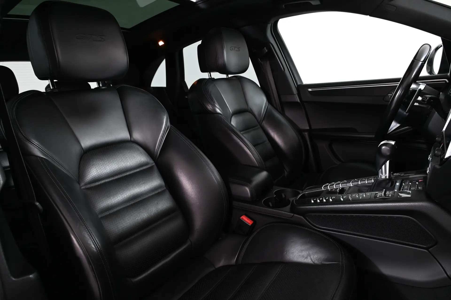 Porsche Macan GTS PDK 19
