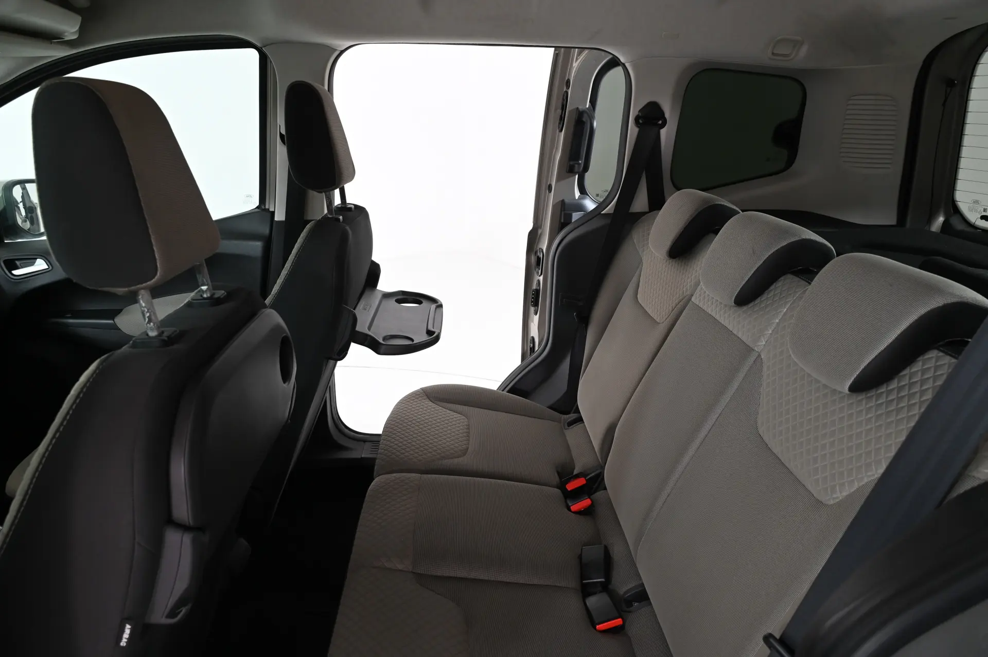 Ford Tourneo Courier 1.0 EcoBoost Titanium 22