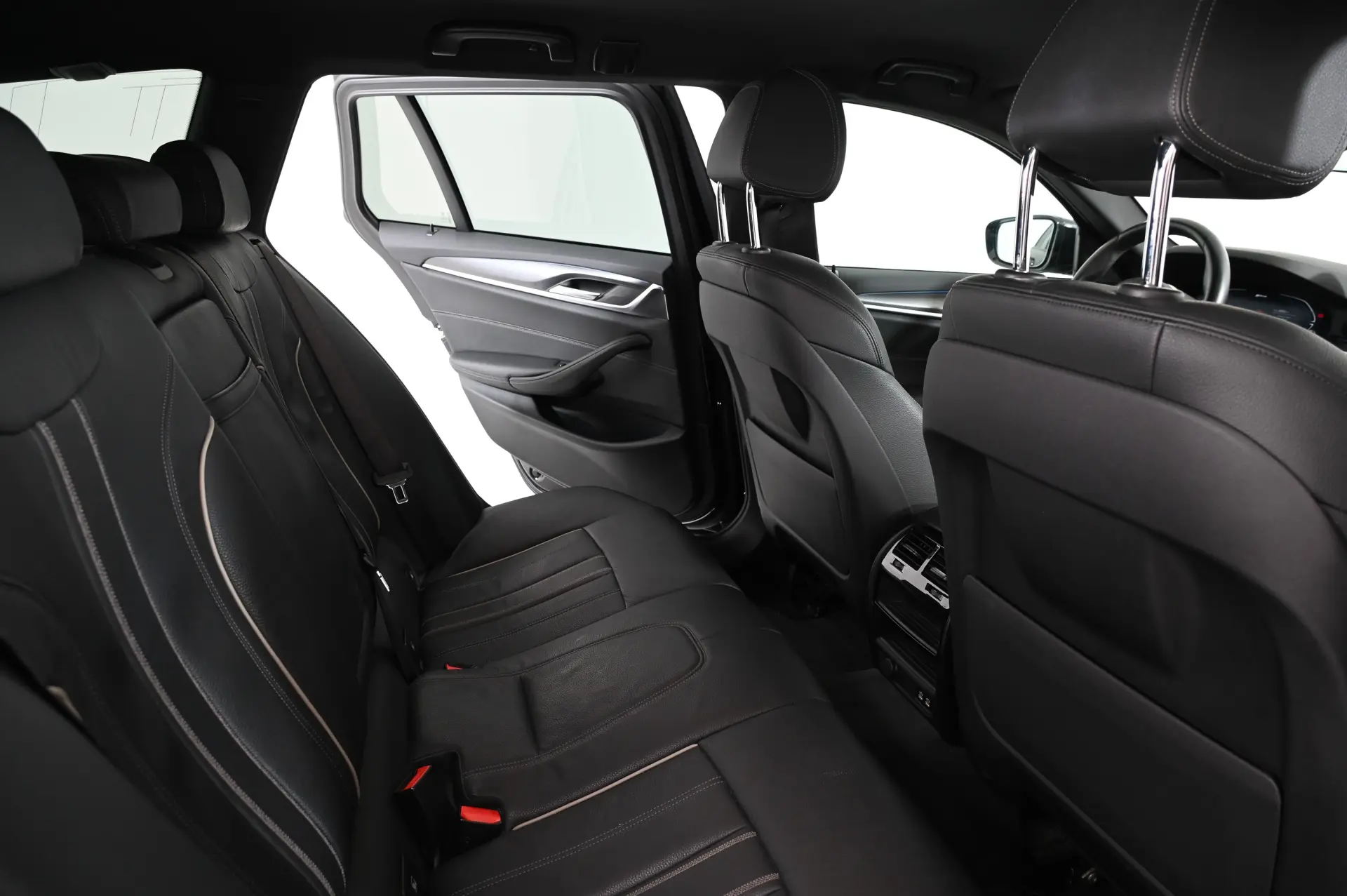 BMW 520 e Pack M 28
