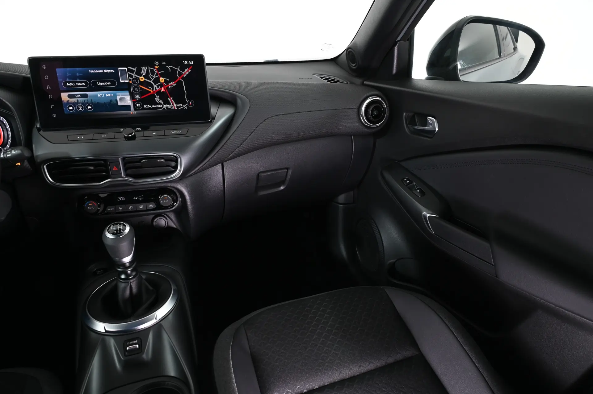 Nissan Juke 1.0 DIG-T N-Connecta 18