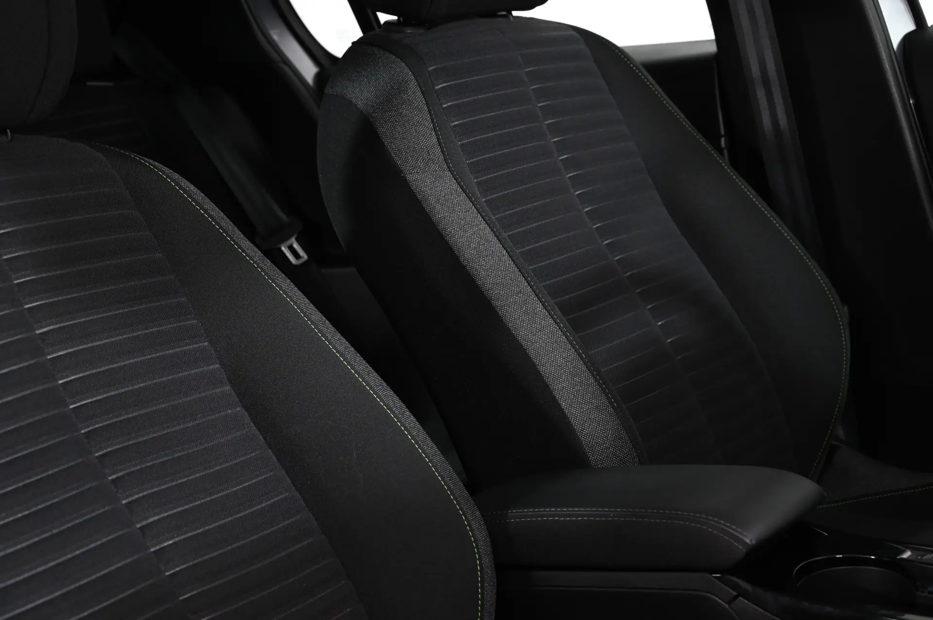 Peugeot e-208 50 kWh Active Pack 24