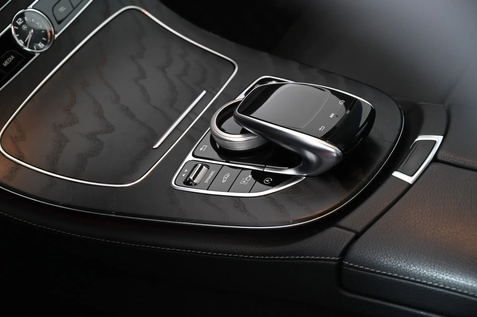 Mercedes-Benz E 400 d 4-Matic All Terrain Avantgarde 19