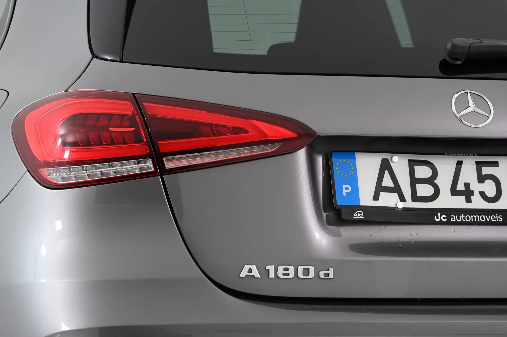 Mercedes-Benz A 180 d AMG Line Aut. 10