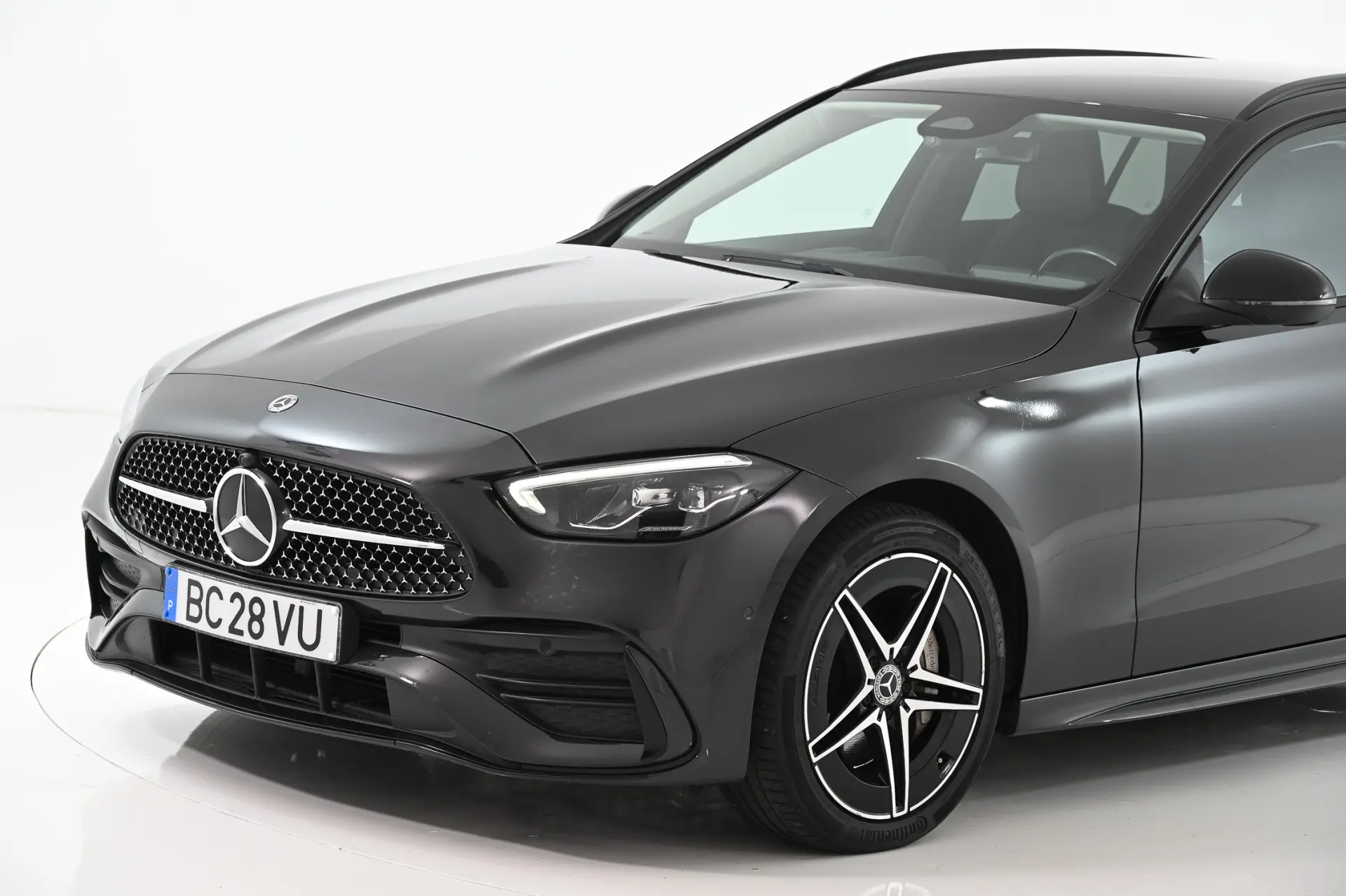 Mercedes-Benz C 300 e AMG Line 12