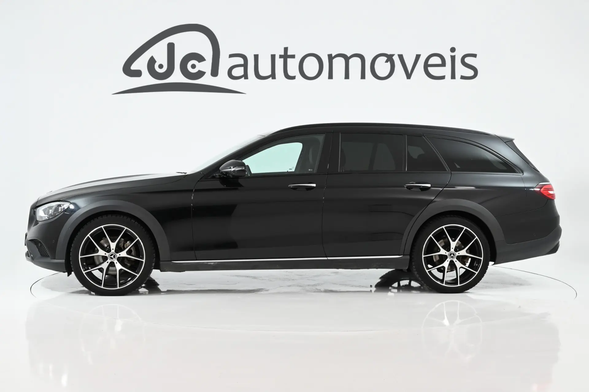 Mercedes-Benz E 220 d 4-Matic All Terrain Avantgarde 7