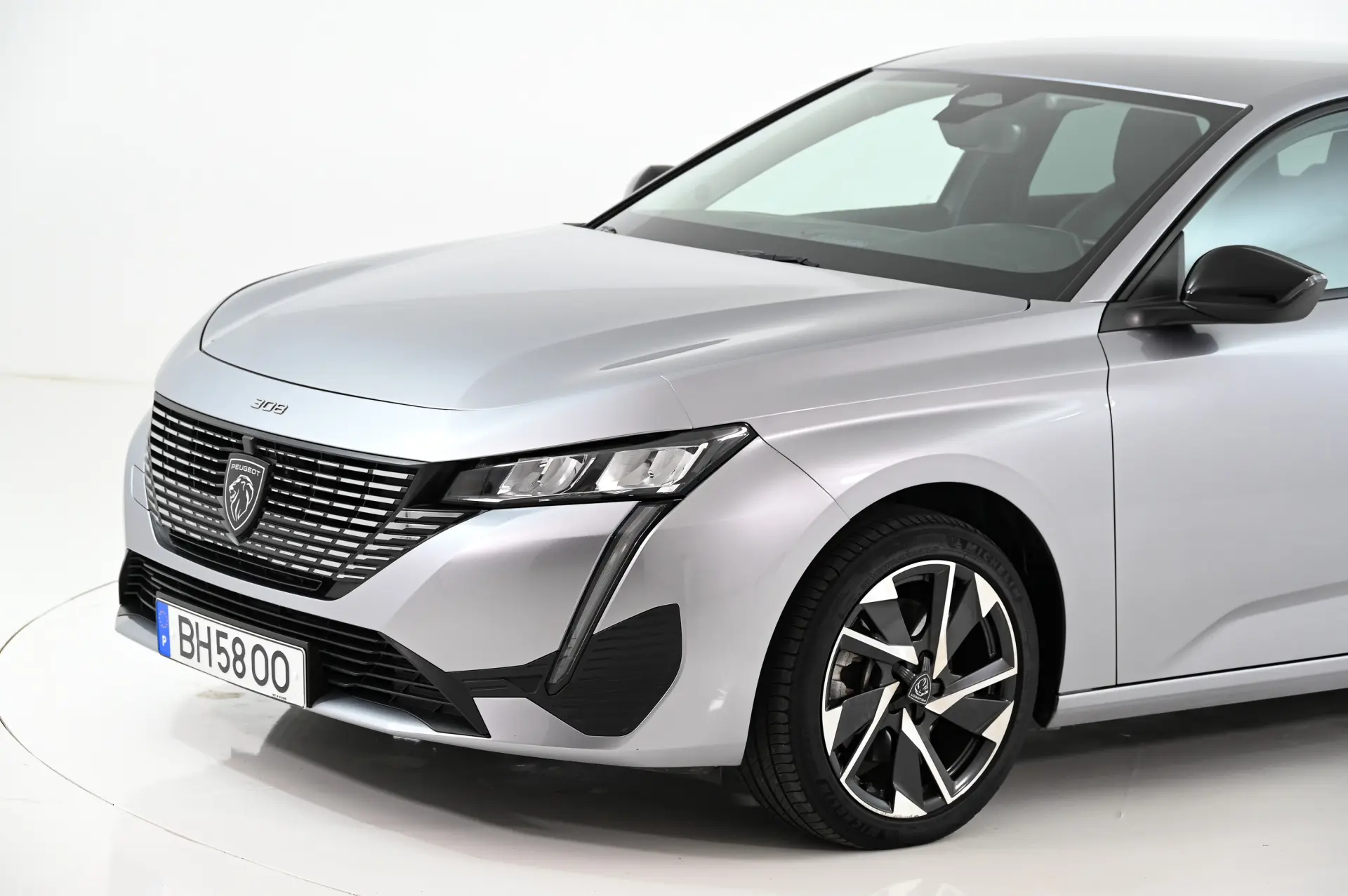 Peugeot 308 SW 1.2 PureTech Allure Pack EAT8 14