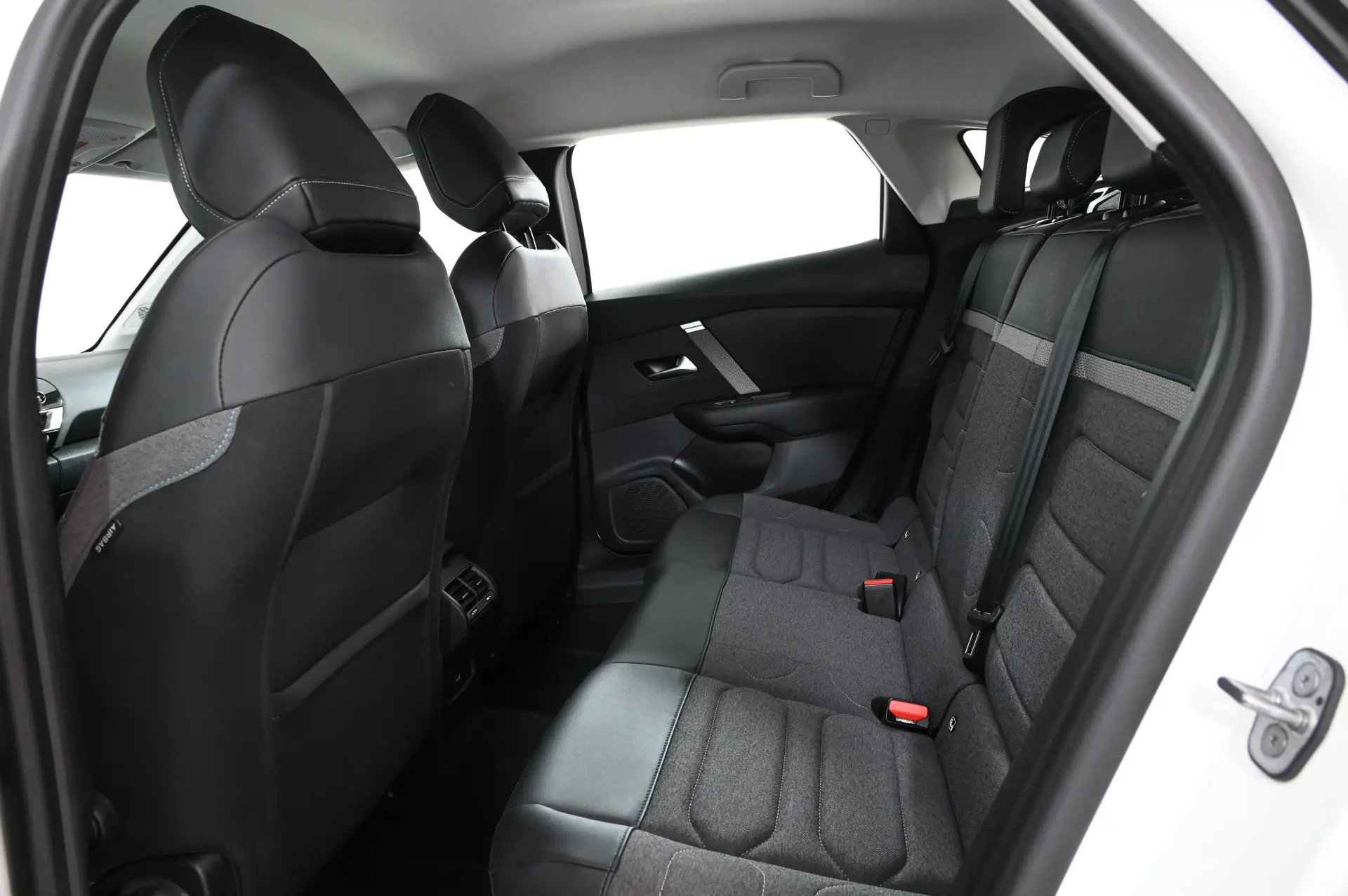 Citroen C4 Aircross 1.2 PureTech Feel Pack 26