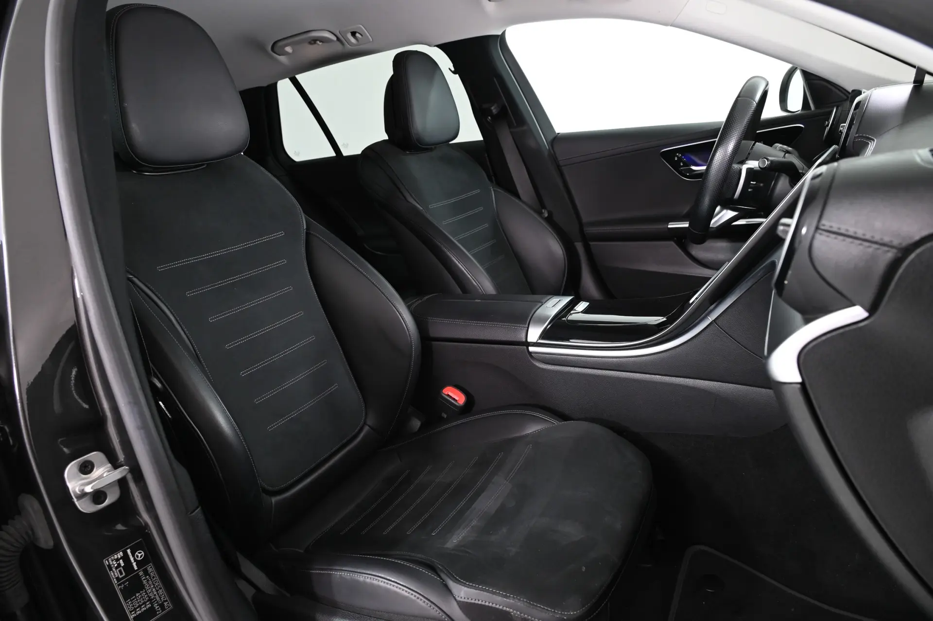 Mercedes-Benz C 300 e AMG Line 4