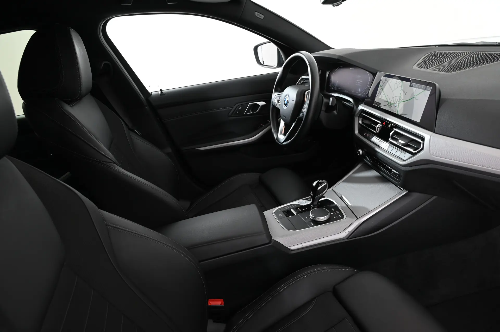 BMW 320 e Auto 38