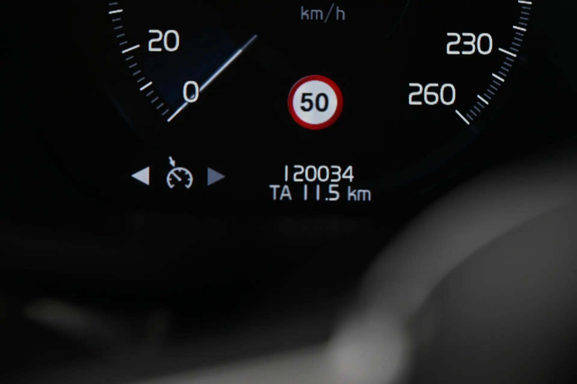Volvo V60 2.0 T8 AWD TE Inscription 19
