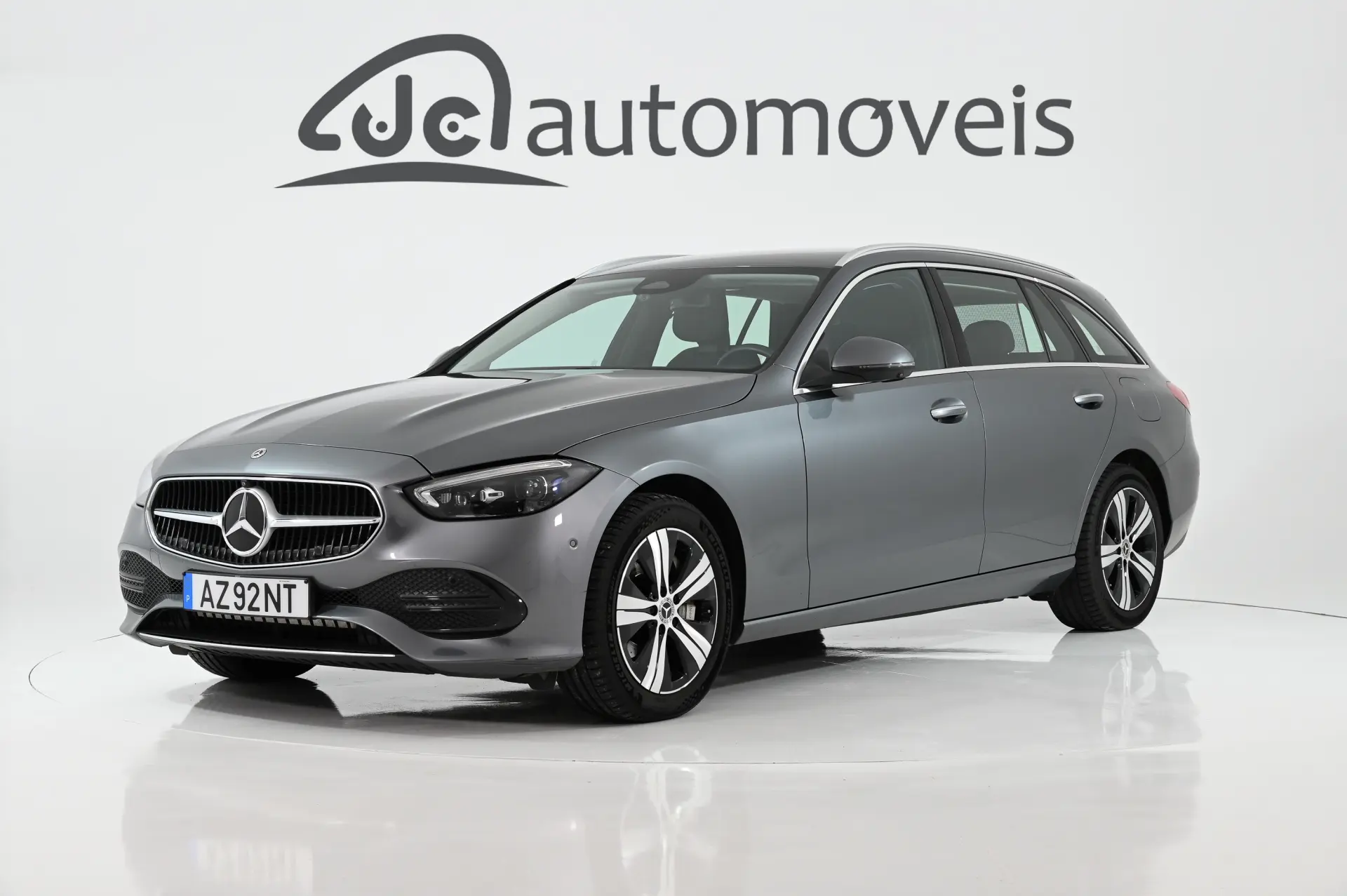 Mercedes-Benz C 300 e Avantgarde 27