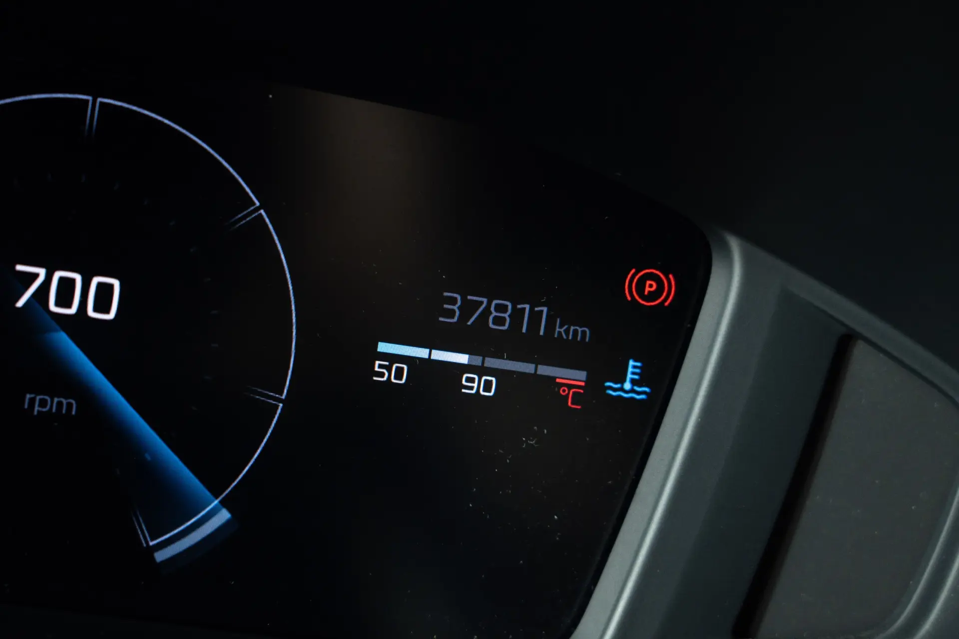 Peugeot 2008 1.2 PureTech Allure Pack EAT8 24