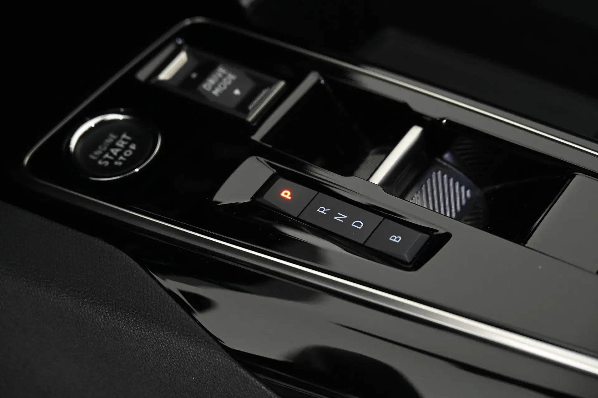 Peugeot 3008 1.6 Hybrid GT e-EAT8 17