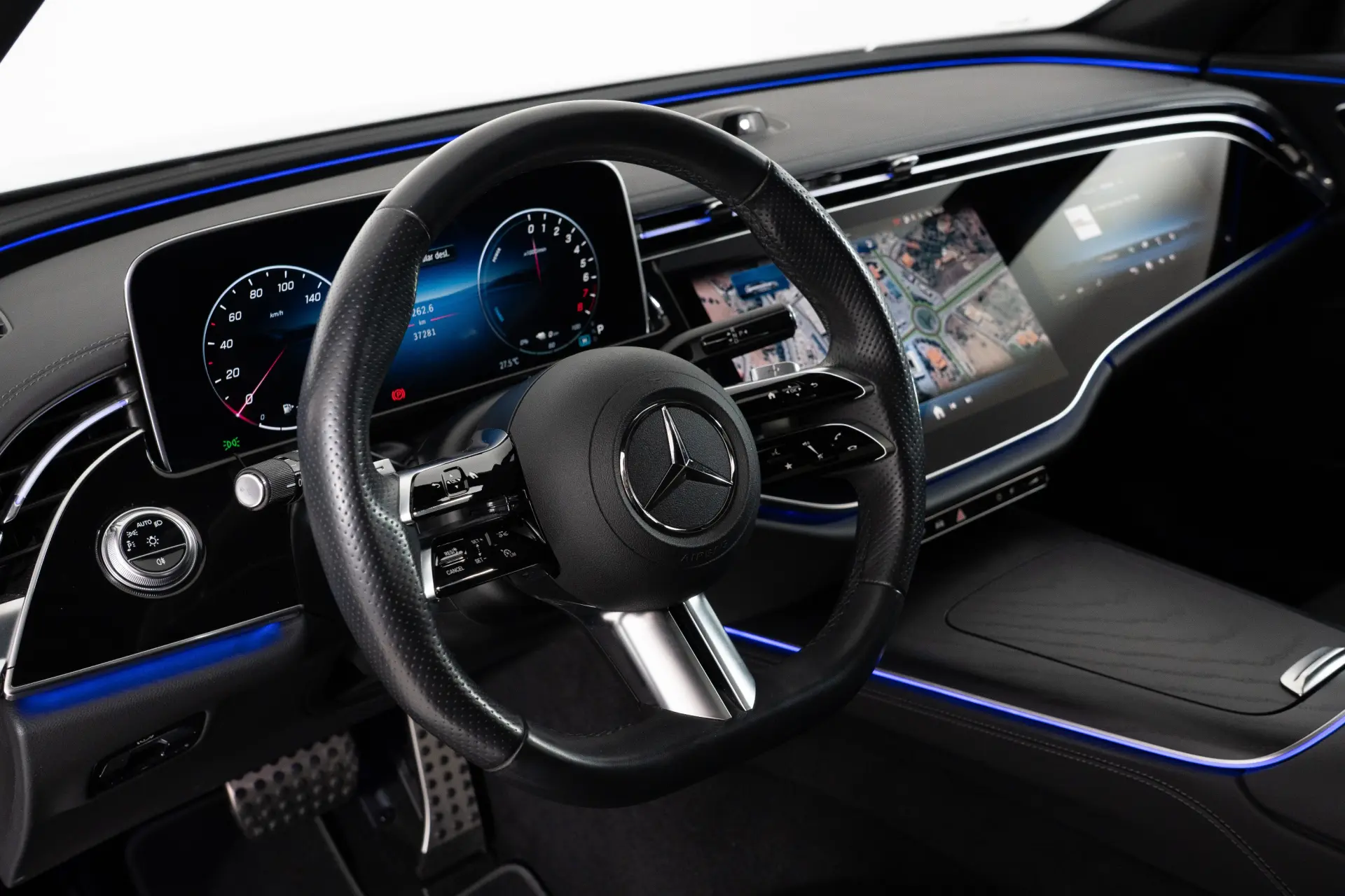 Mercedes-Benz E 300 e AMG Line 31