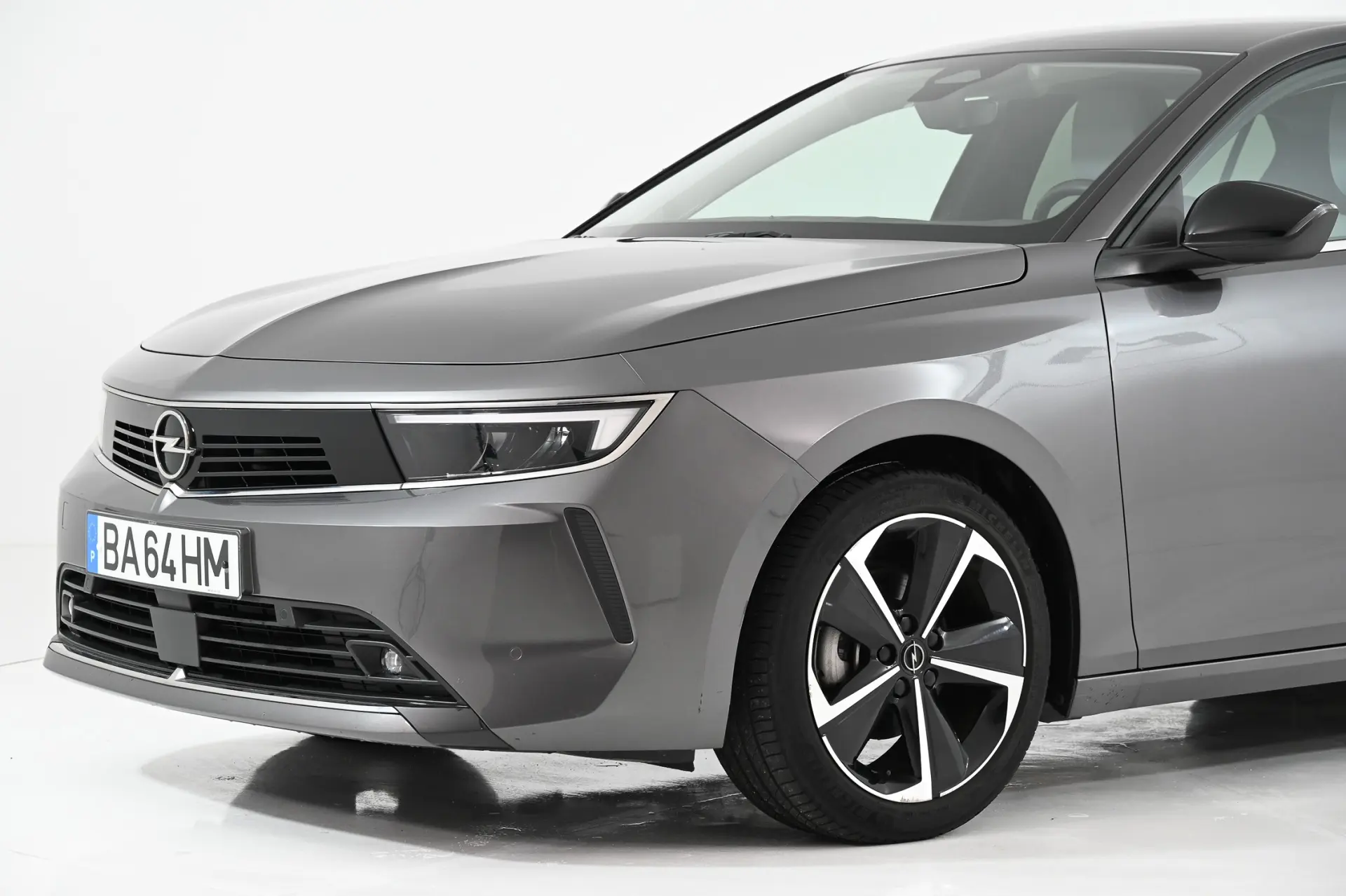 Opel Astra 1.2 T Elegance 12