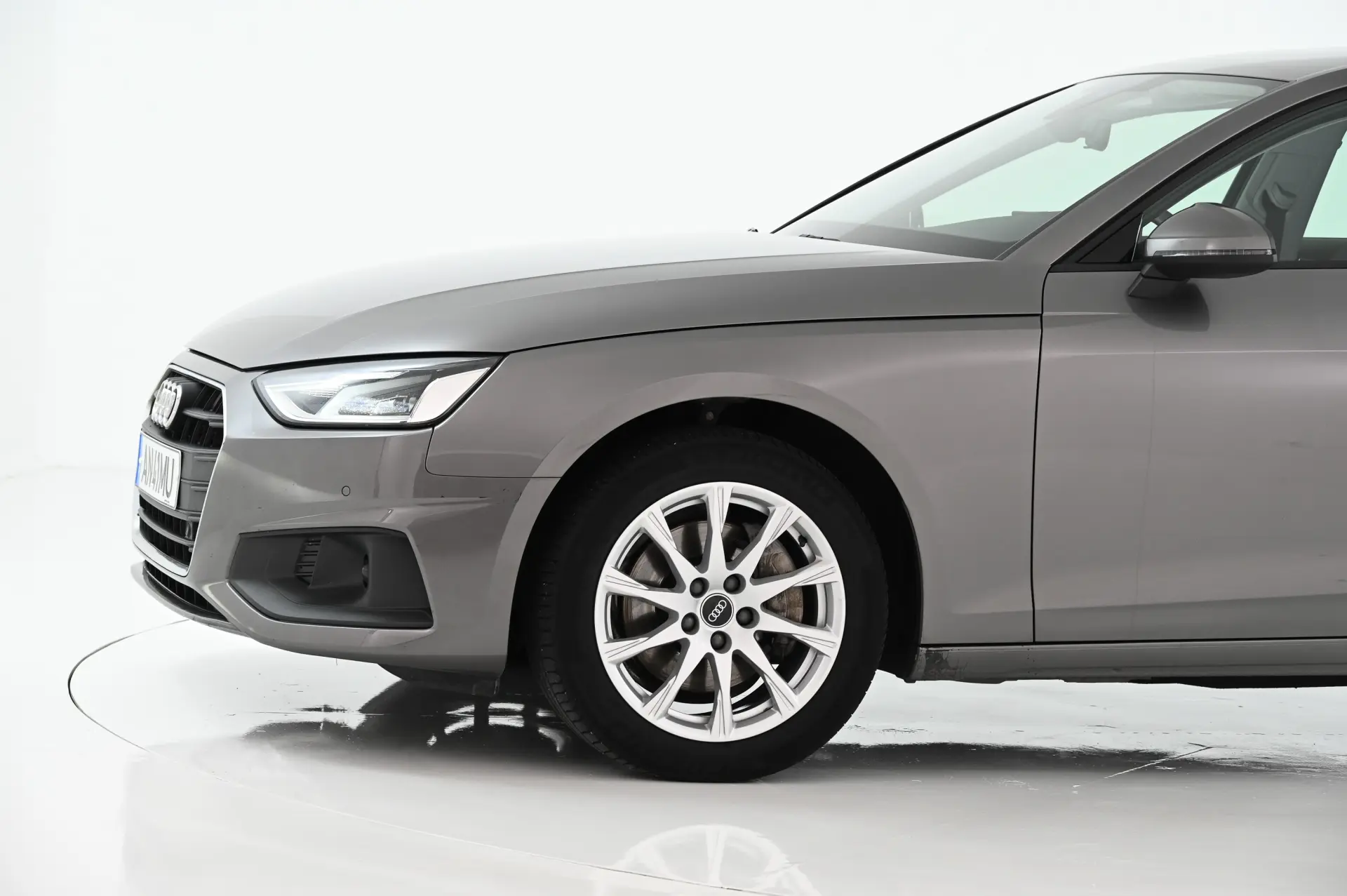 Audi A4 40 TDI S tronic 11