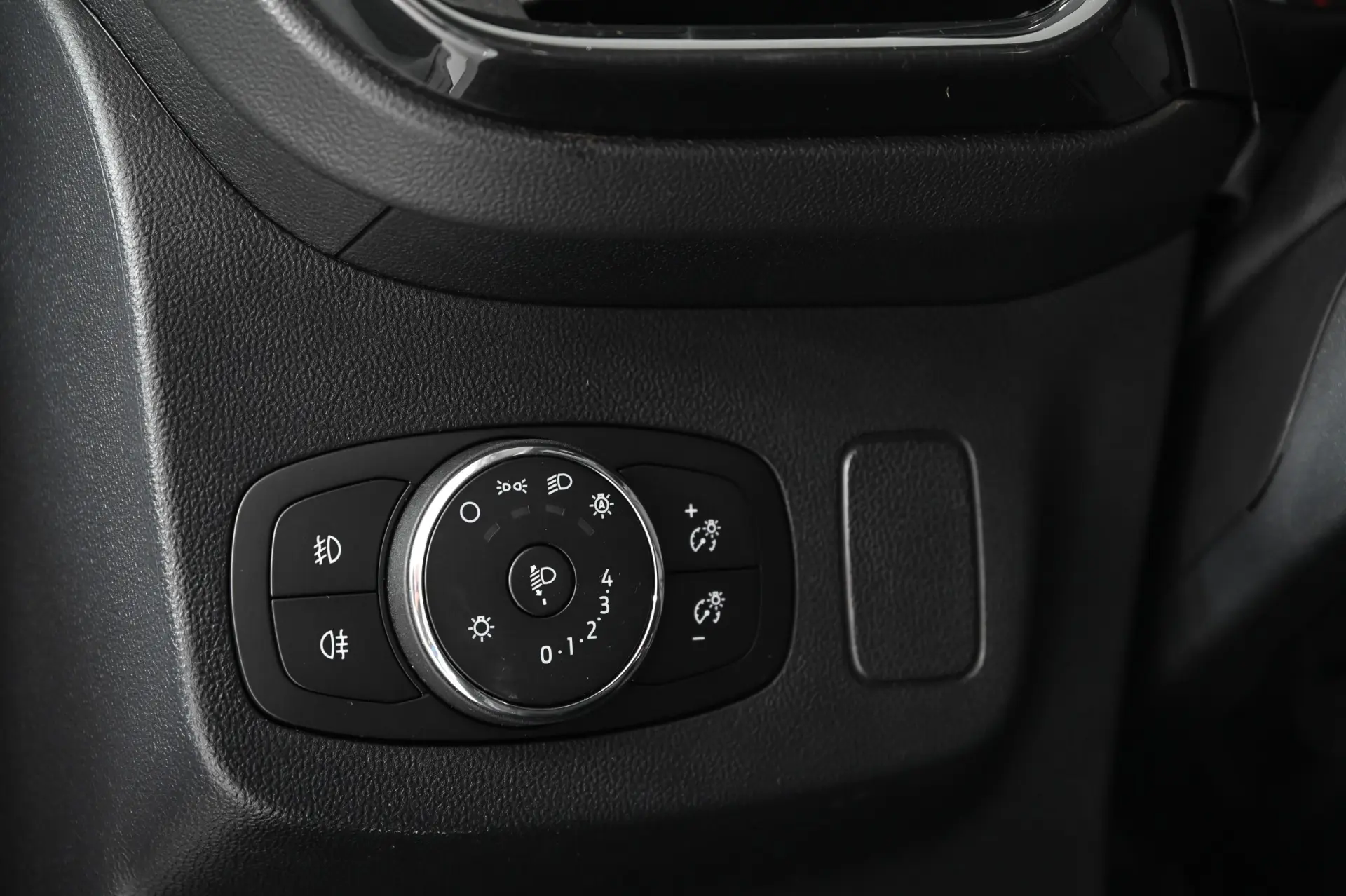 Ford Puma 1.0 EcoBoost MHEV Titanium 28