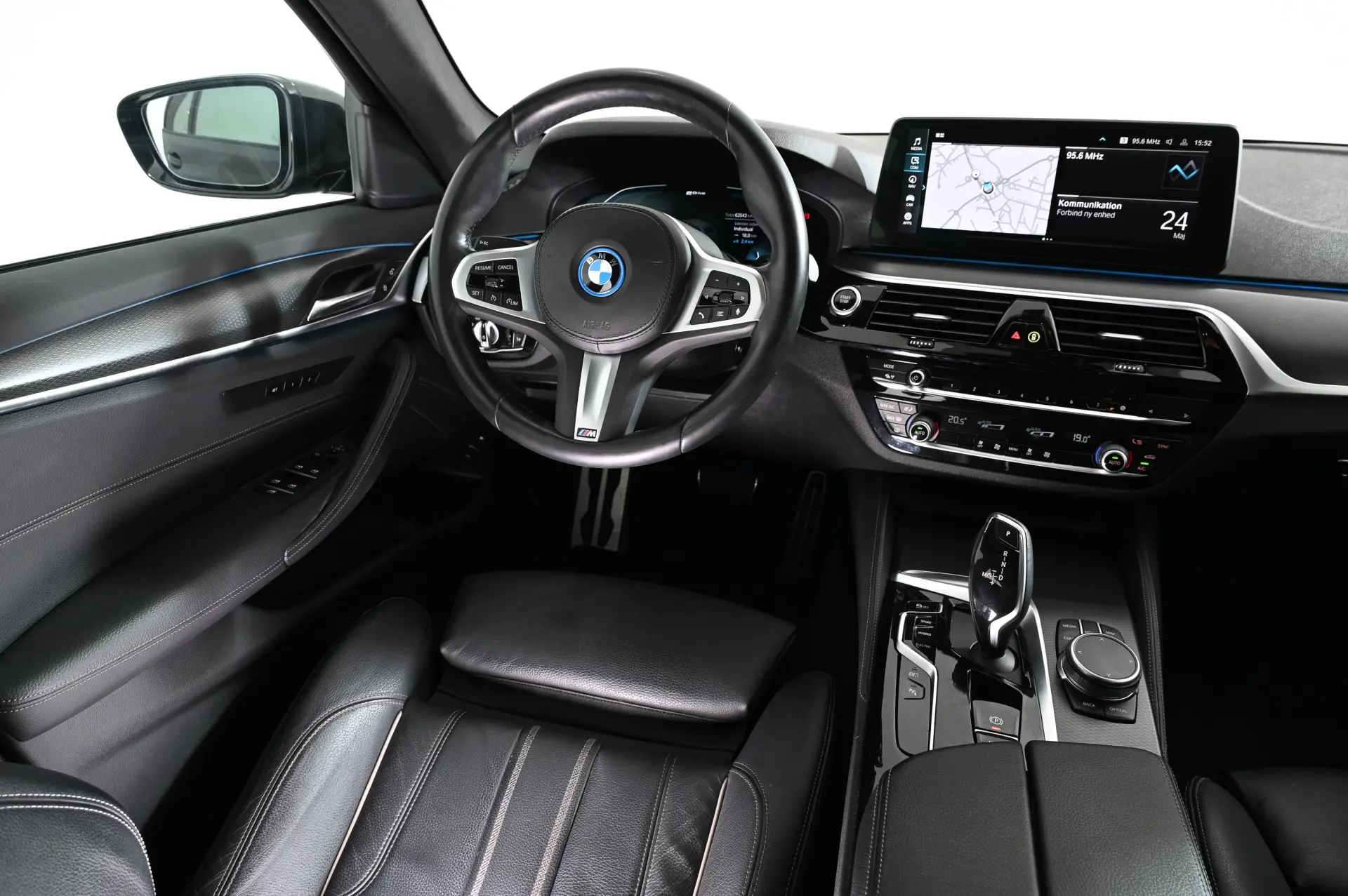 BMW 520 e Pack M 14