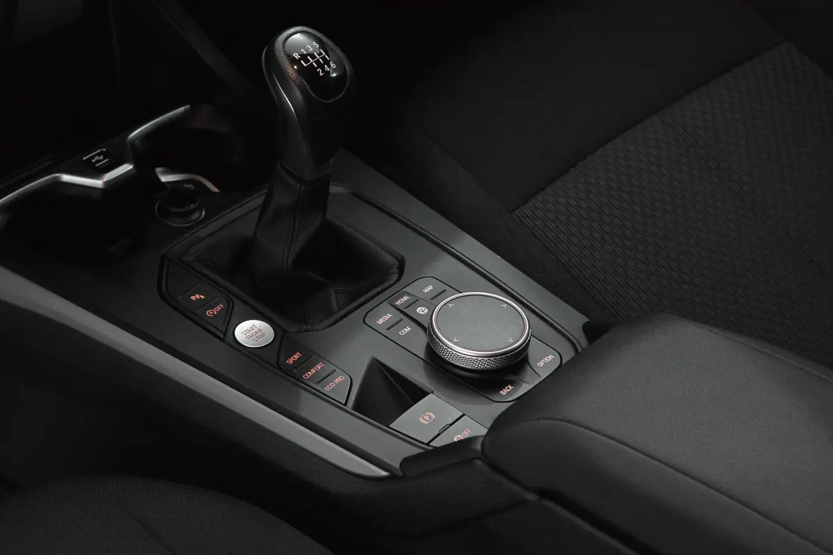 BMW 116 i Advantage 11