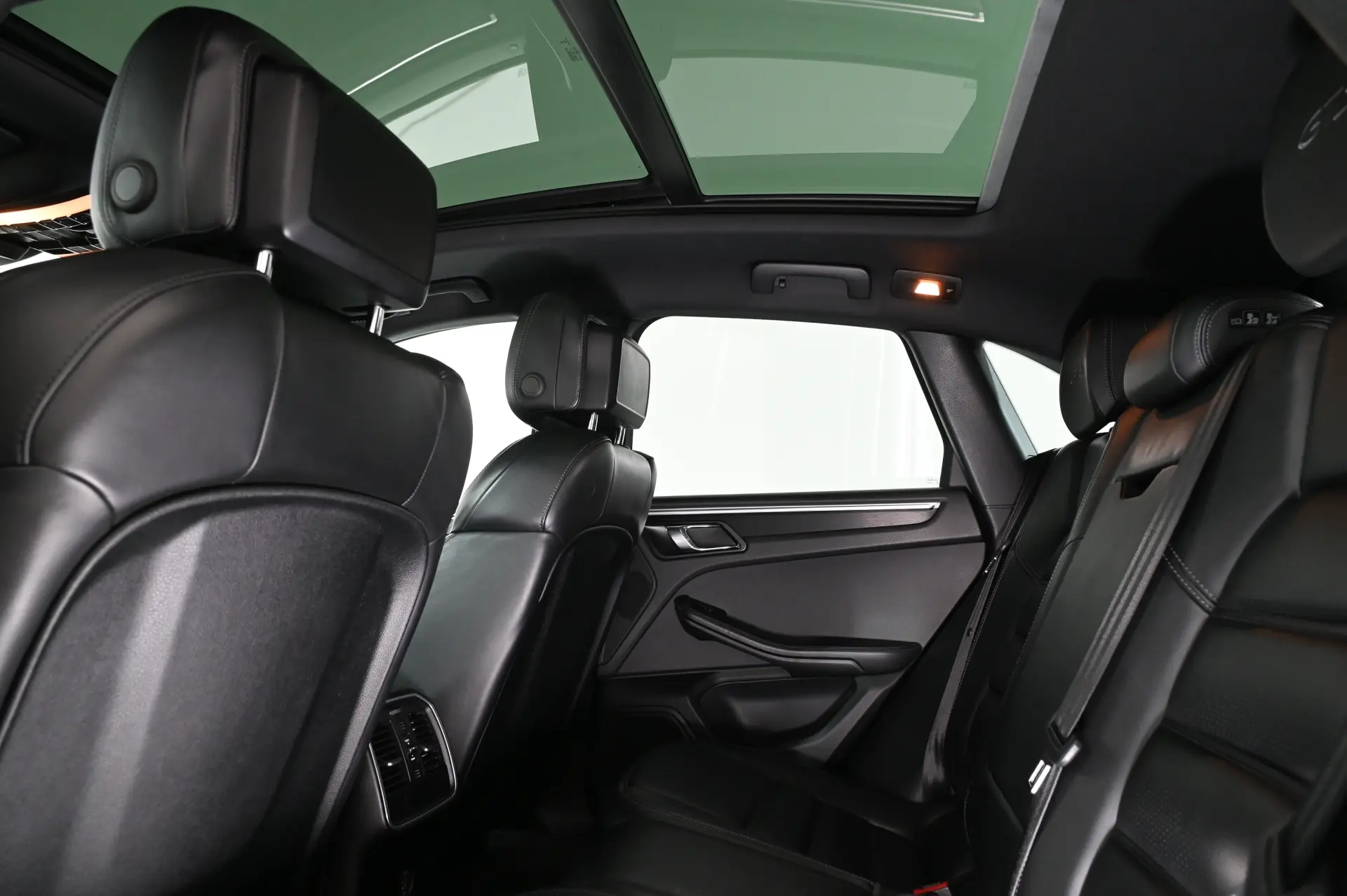 Porsche Macan GTS PDK 4