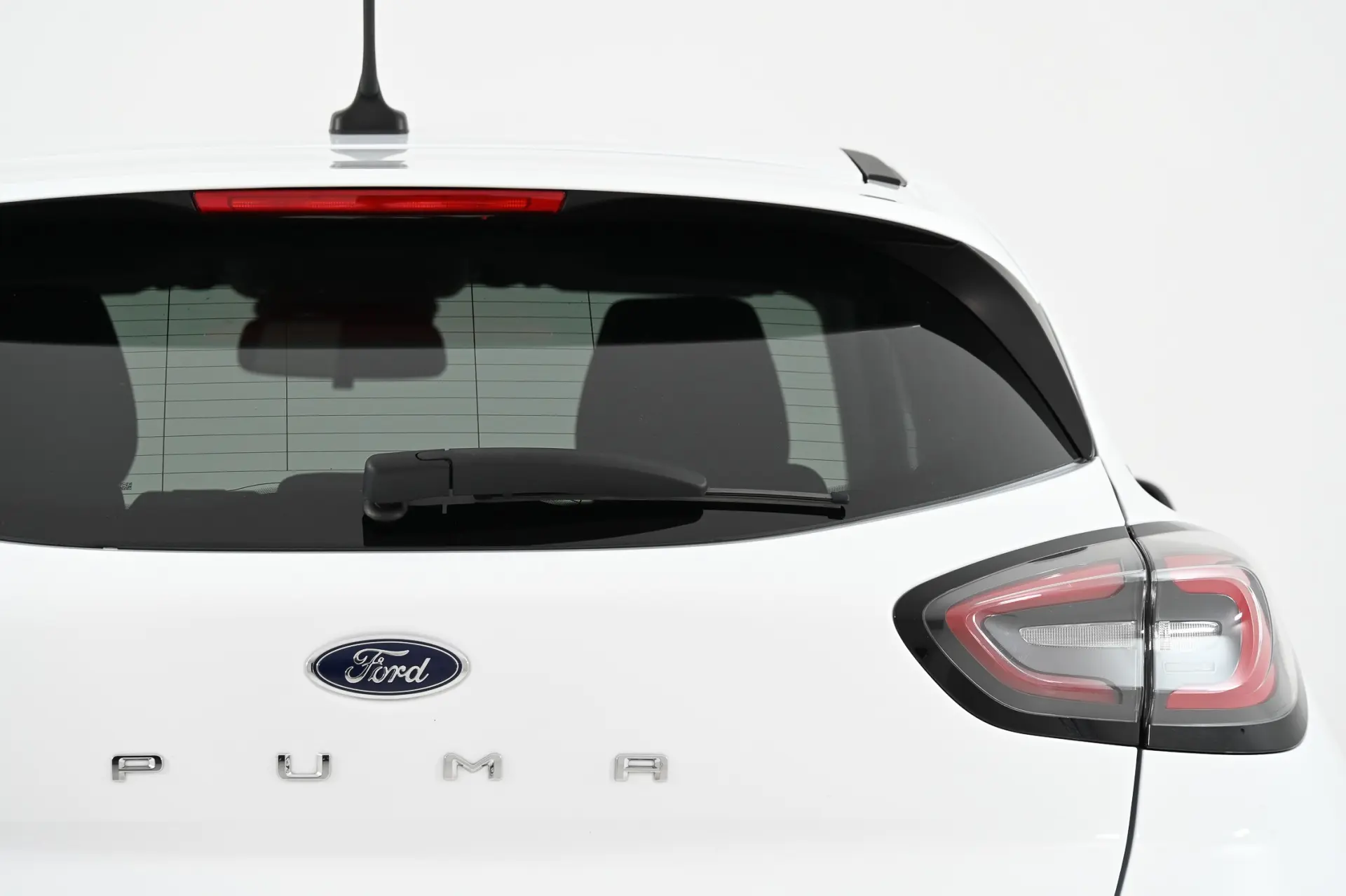 Ford Puma 1.0 EcoBoost MHEV Titanium 10