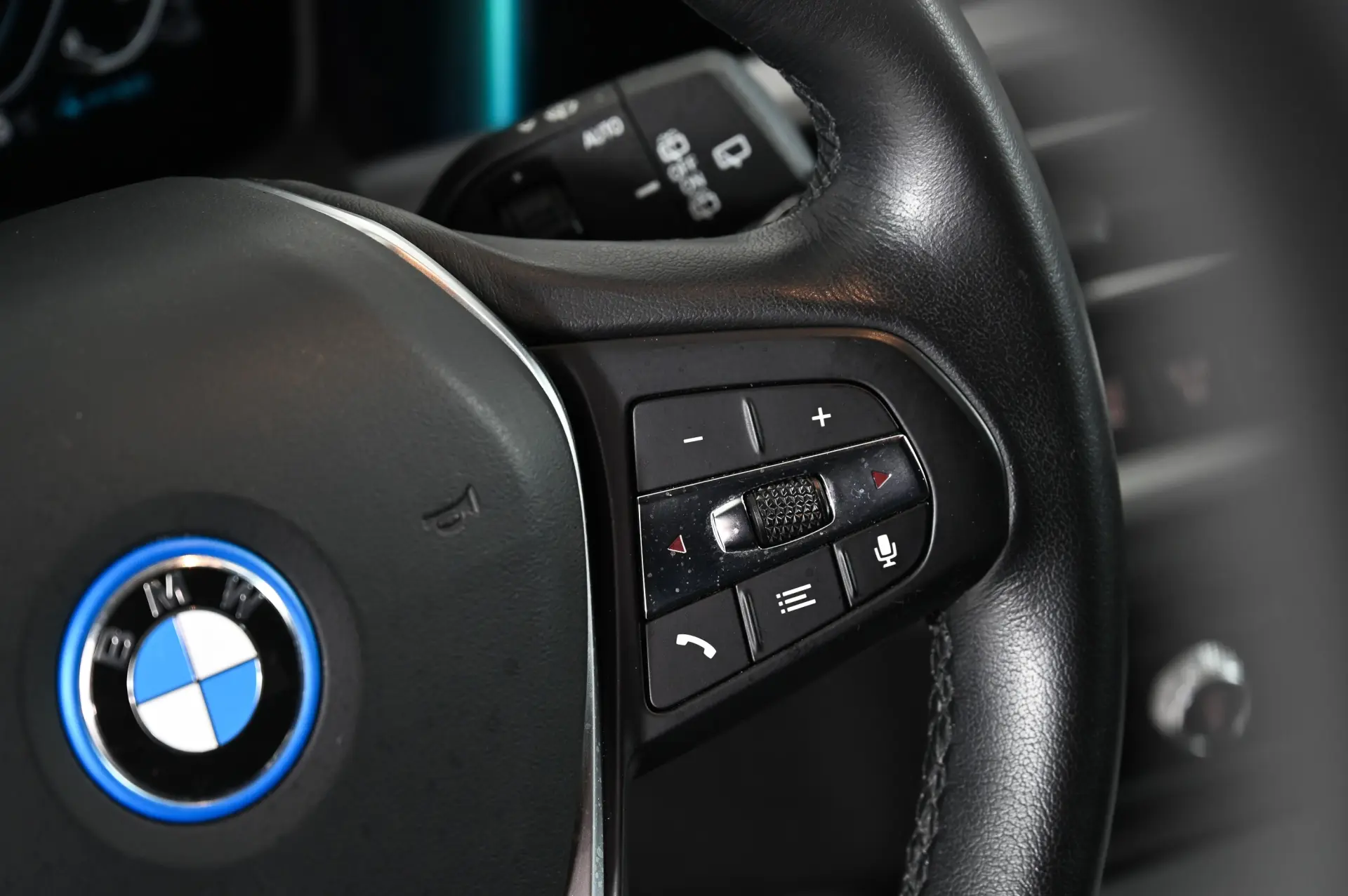 BMW 320 e Auto 35