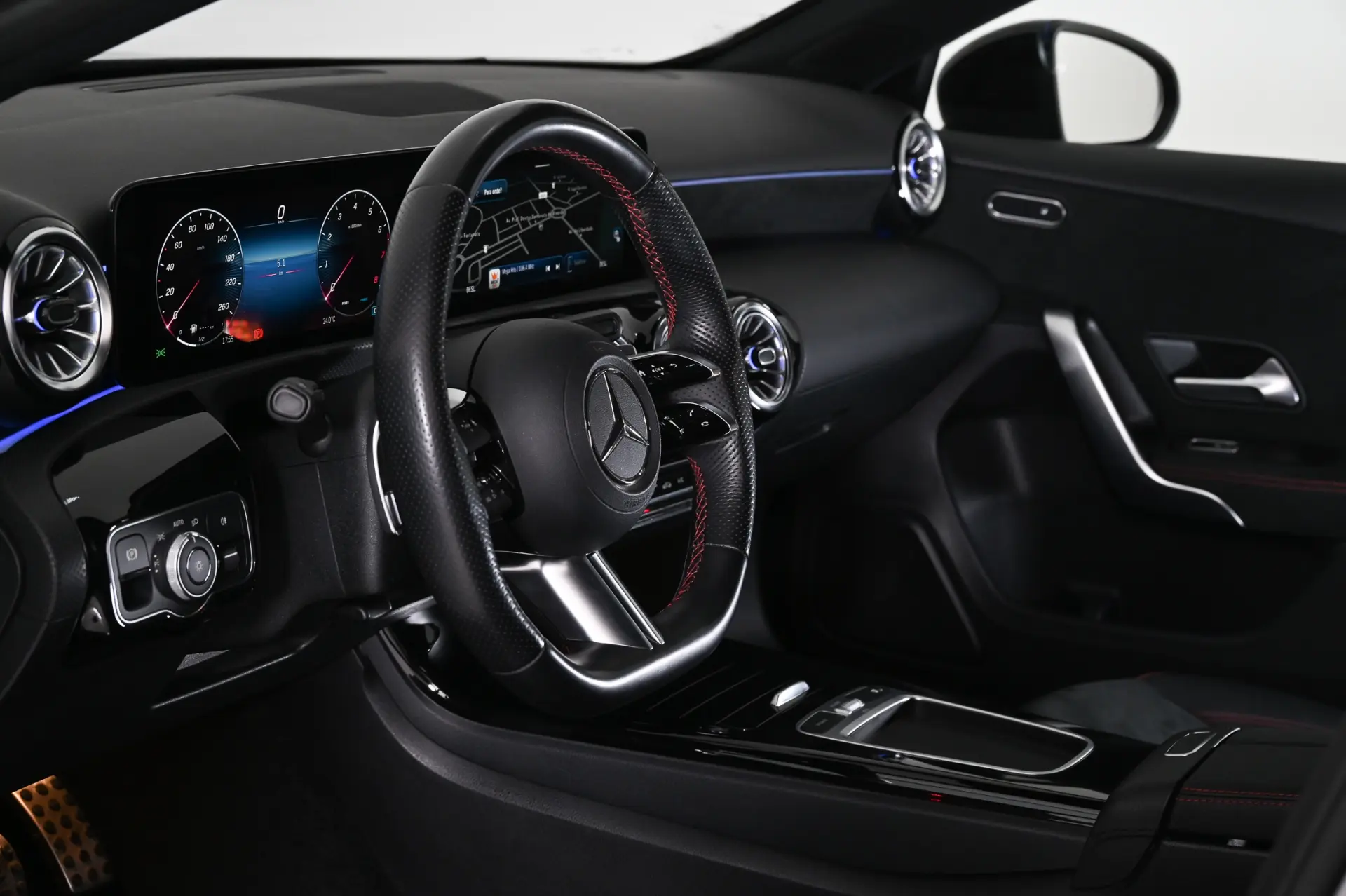 Mercedes-Benz A 200 Outro 23