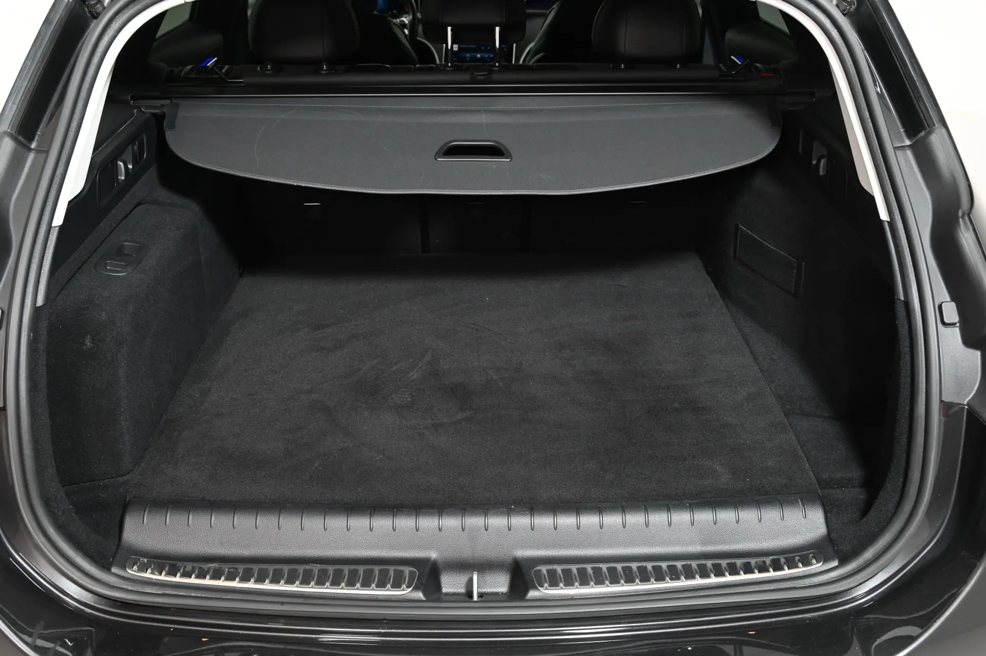 Mercedes-Benz C 300 e AMG Line 9