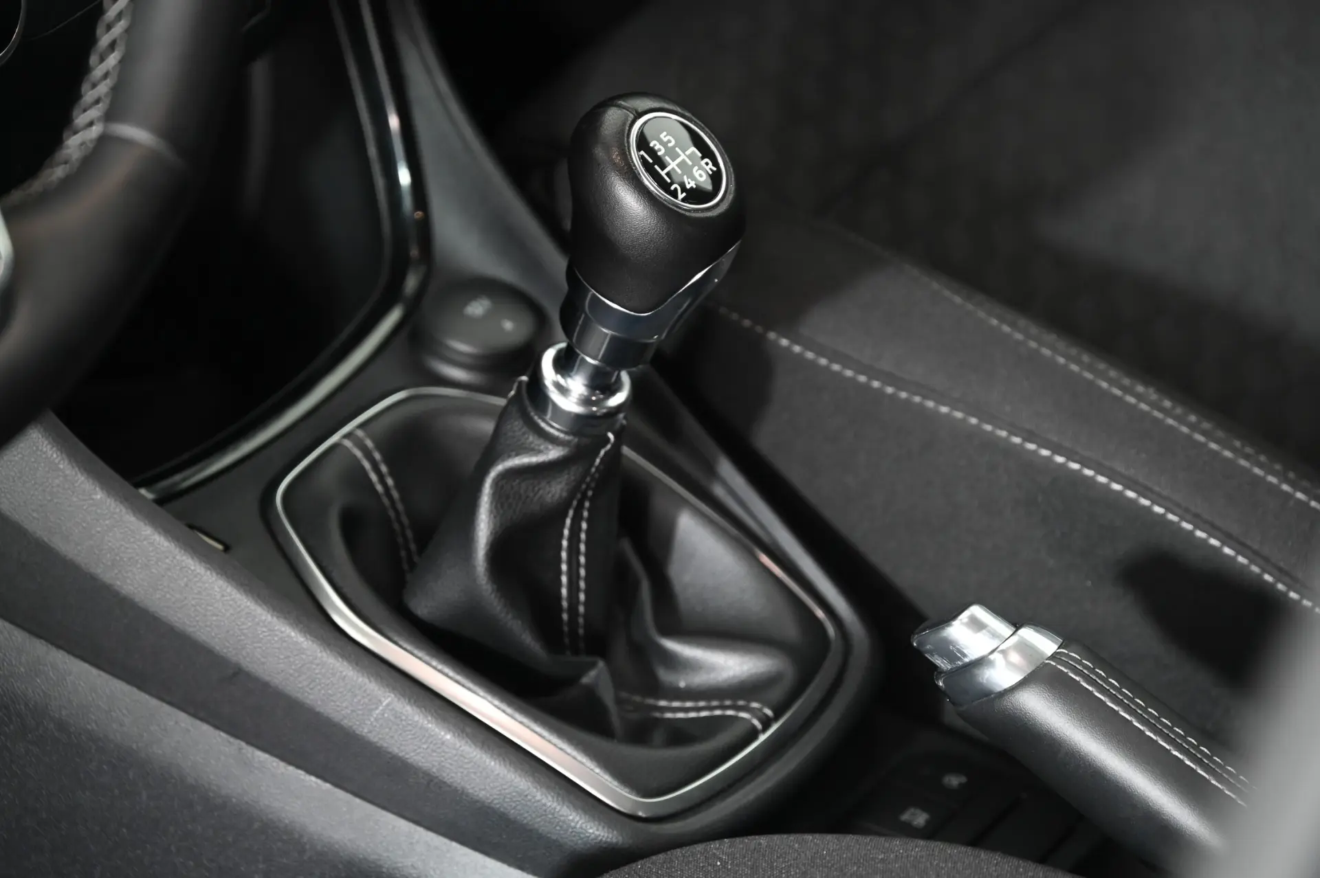 Ford Puma 1.0 EcoBoost MHEV Titanium 22