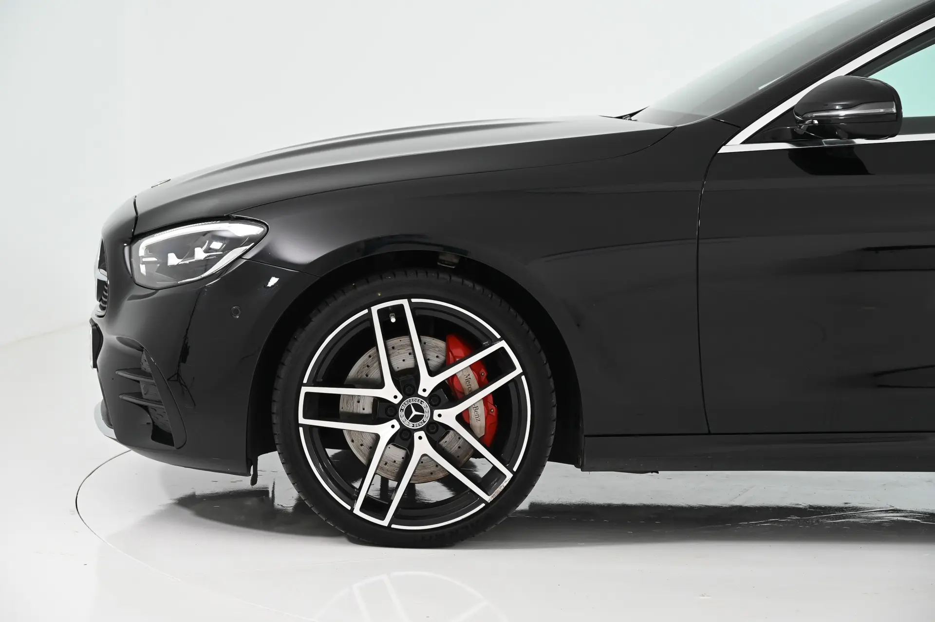Mercedes-Benz E 300 de AMG Line 12