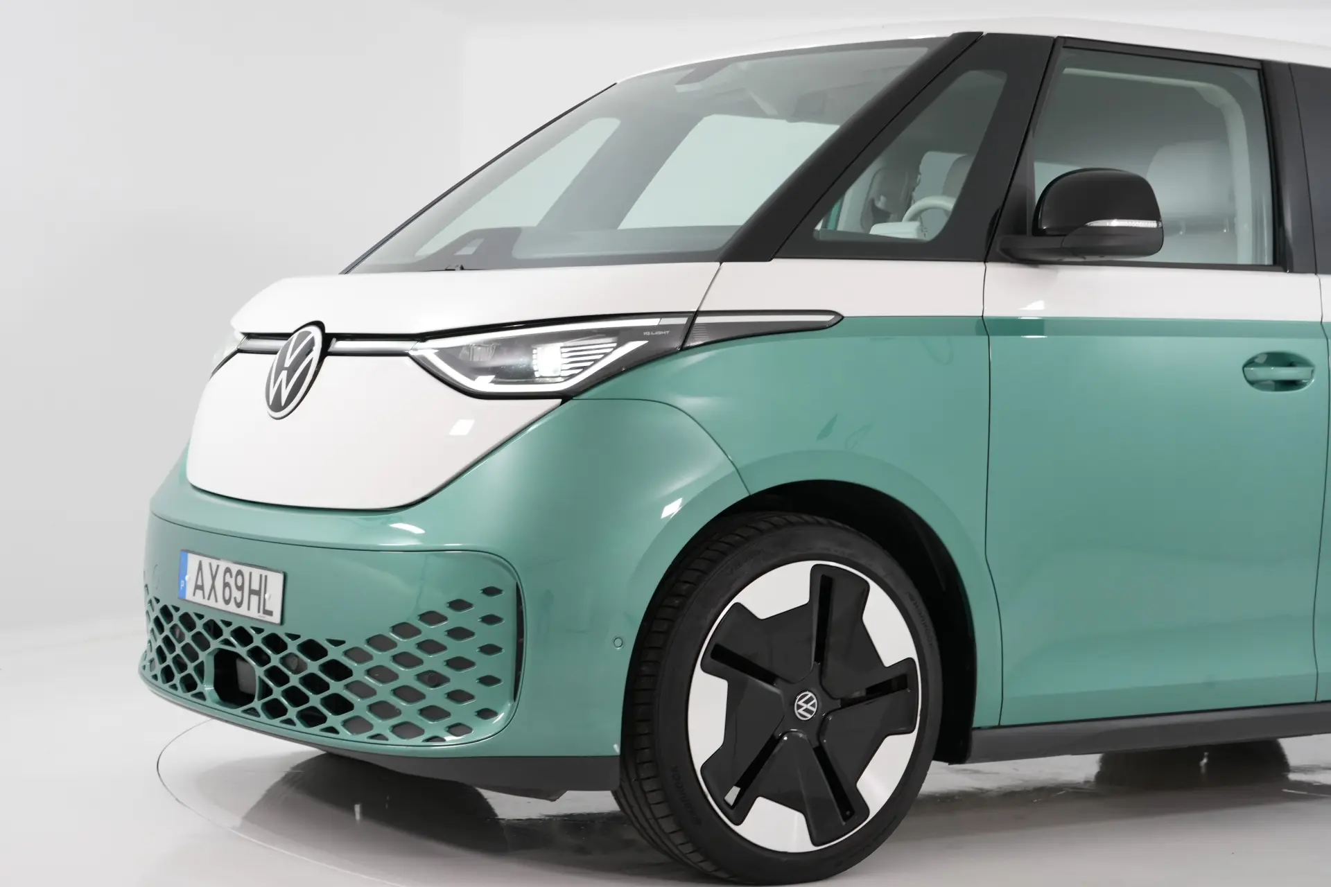 Volkswagen ID.Buzz Pro 18