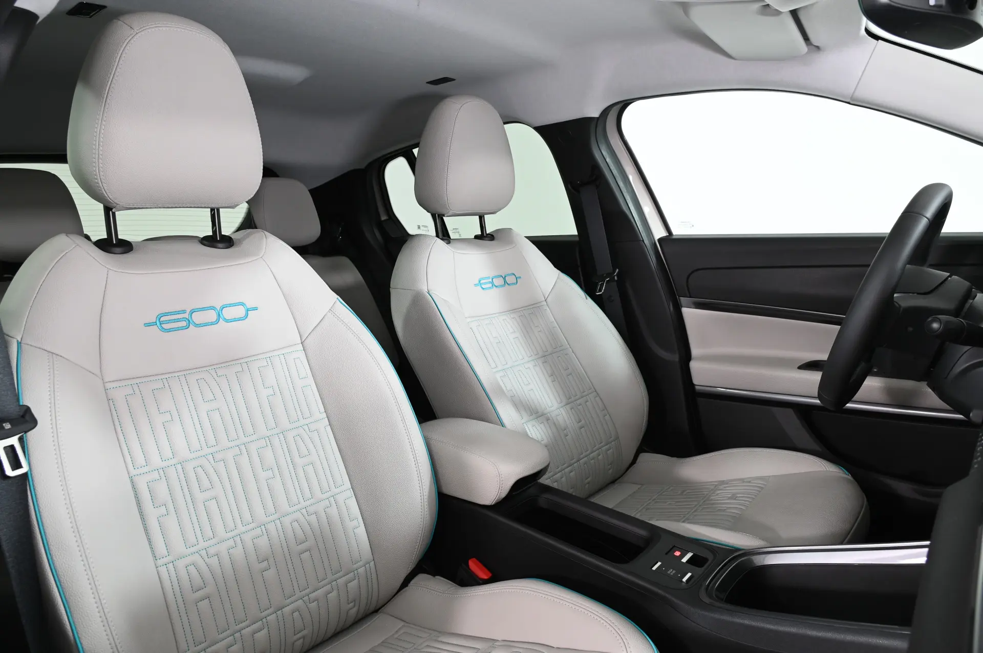 Fiat 600e 54 kWh La Prima 4
