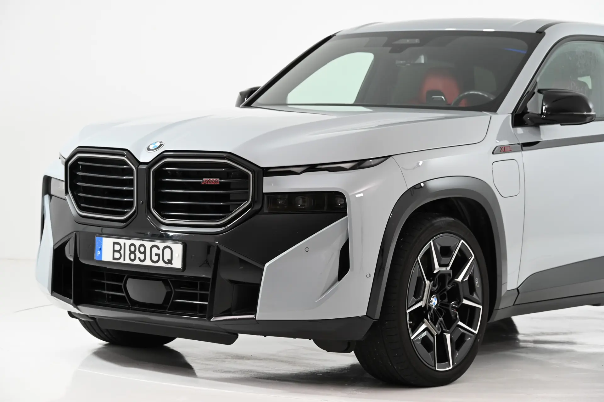 BMW XM Label Red 11
