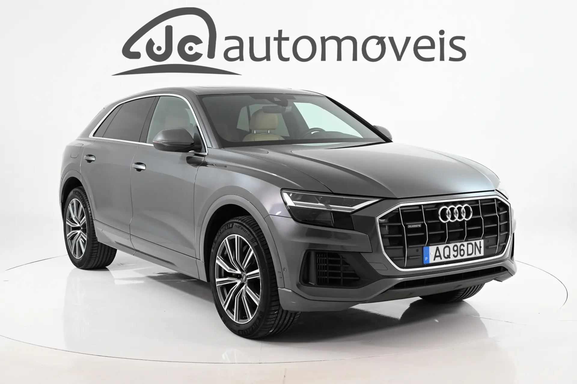 Audi Q8 55 TFSIe quattro Tiptronic 1