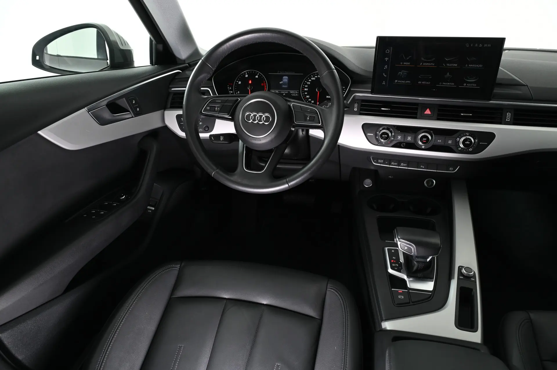 Audi A4 40 TDI S tronic 15