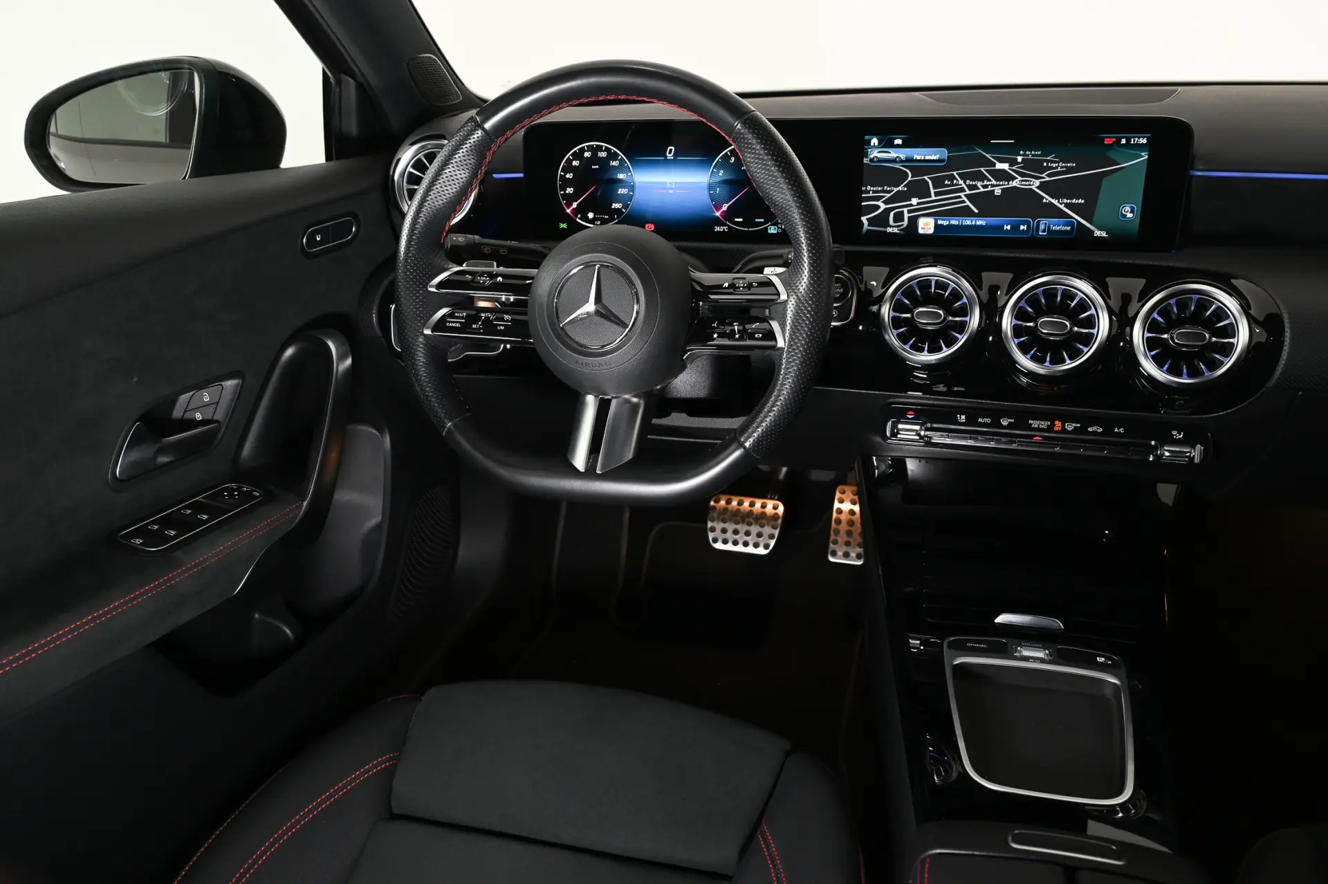 Mercedes-Benz A 200 Outro 13