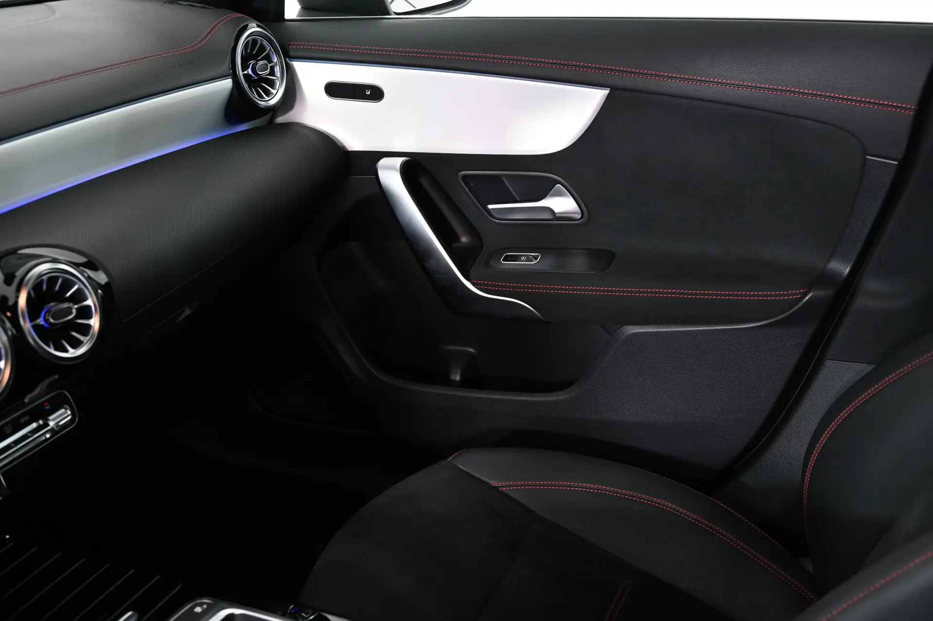 Mercedes-Benz CLA 200 d Shooting Brake AMG Line Aut. 22