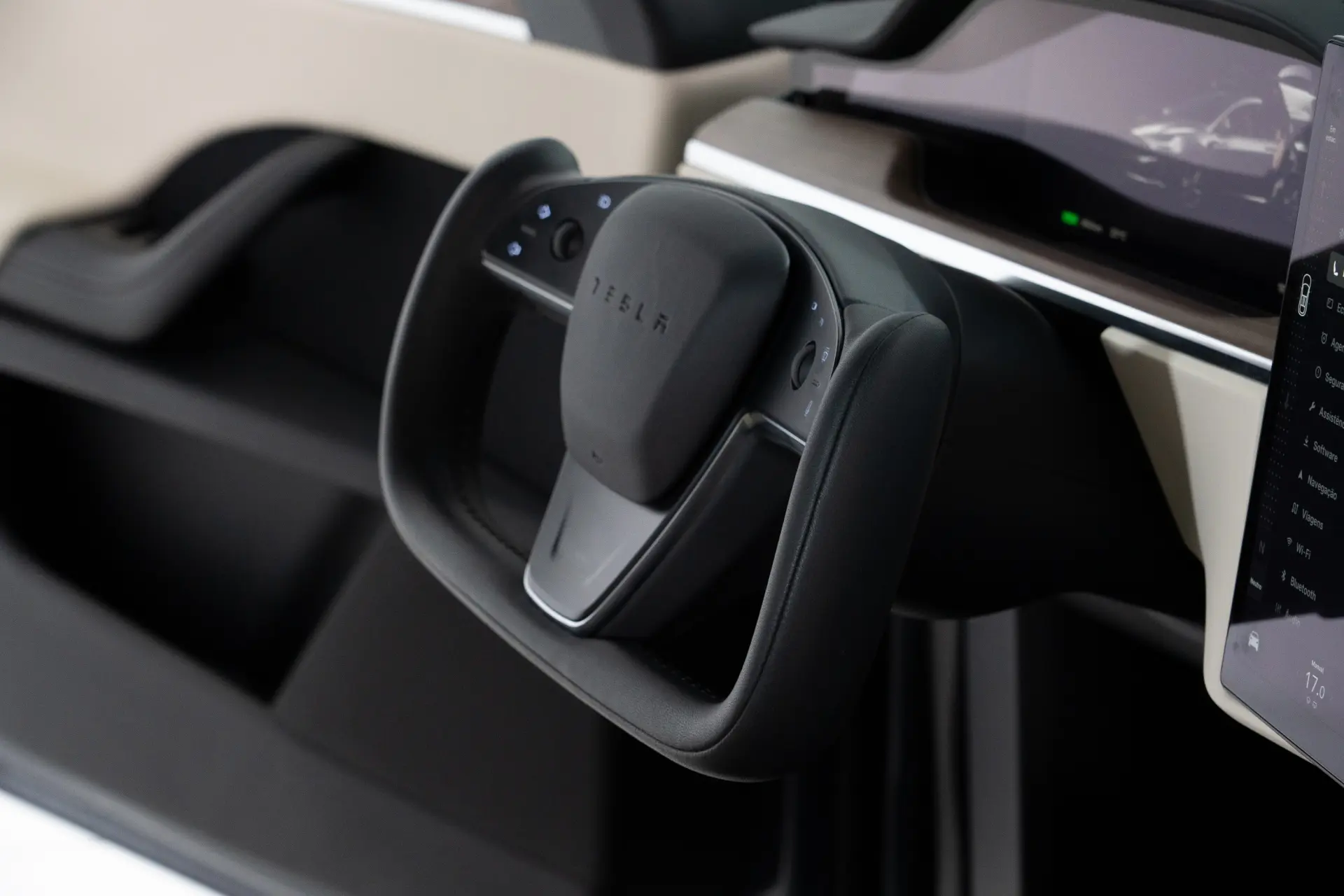 Tesla Model X Long Range AWD 27