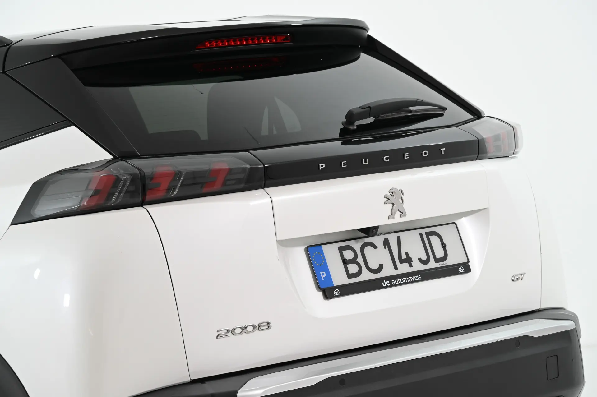 Peugeot 2008 1.2 PureTech GT EAT8 11