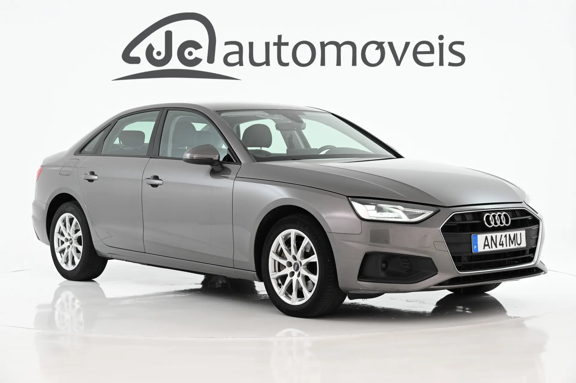 Audi A4 40 TDI S tronic 1