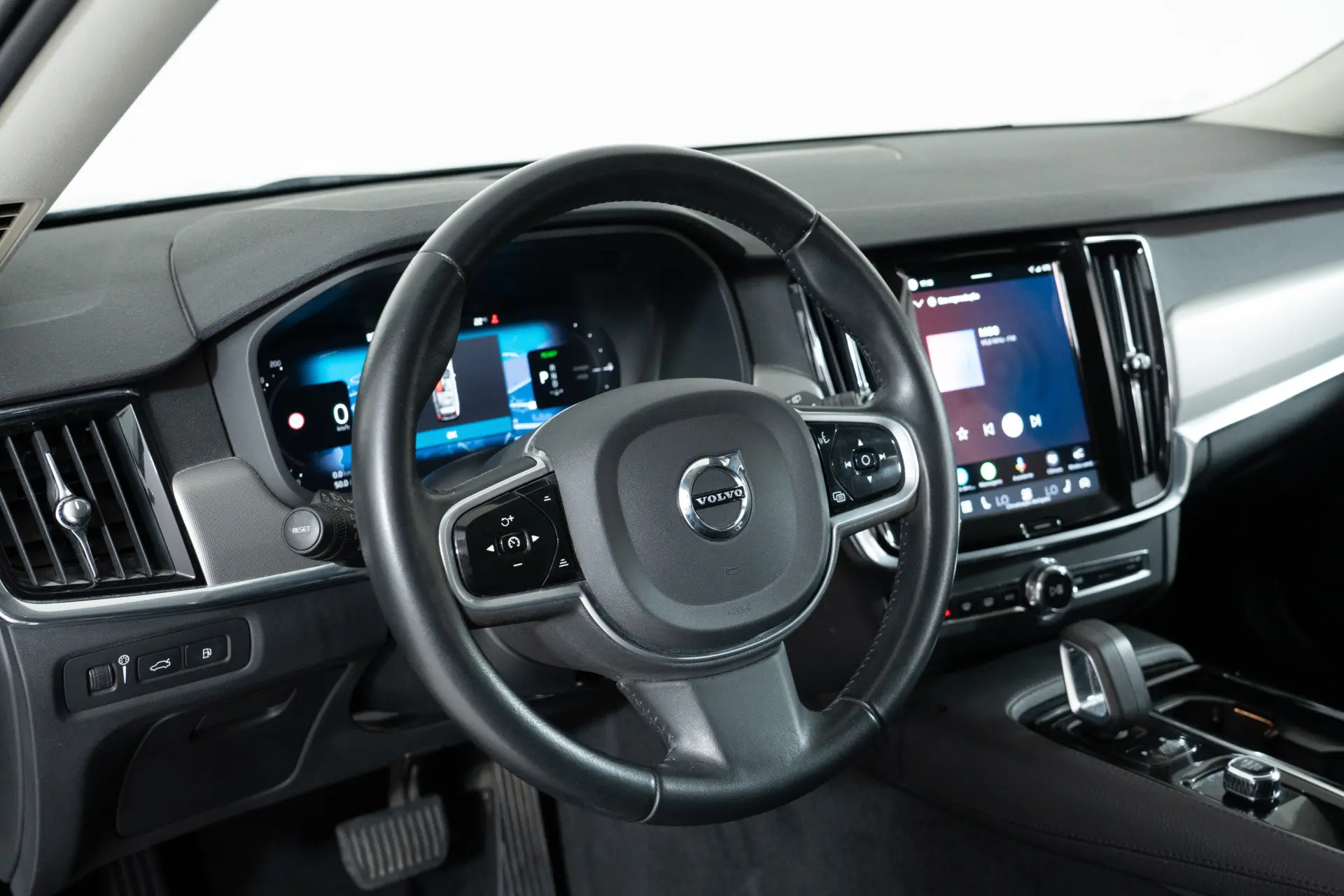 Volvo V90 2.0 T6 PHEV Inscription Expression AWD 33