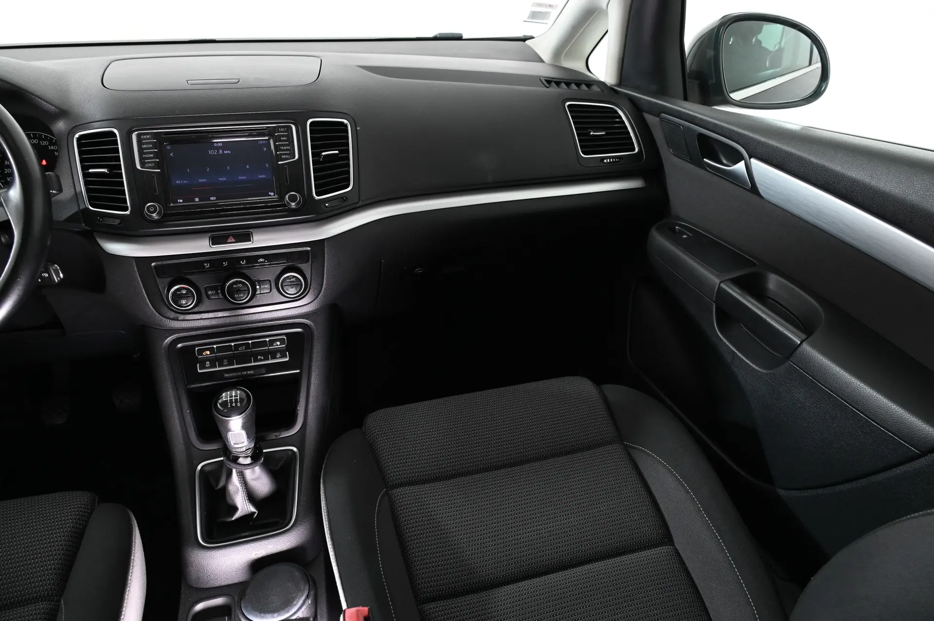 Volkswagen Sharan 2.0 TDI Confortline 14