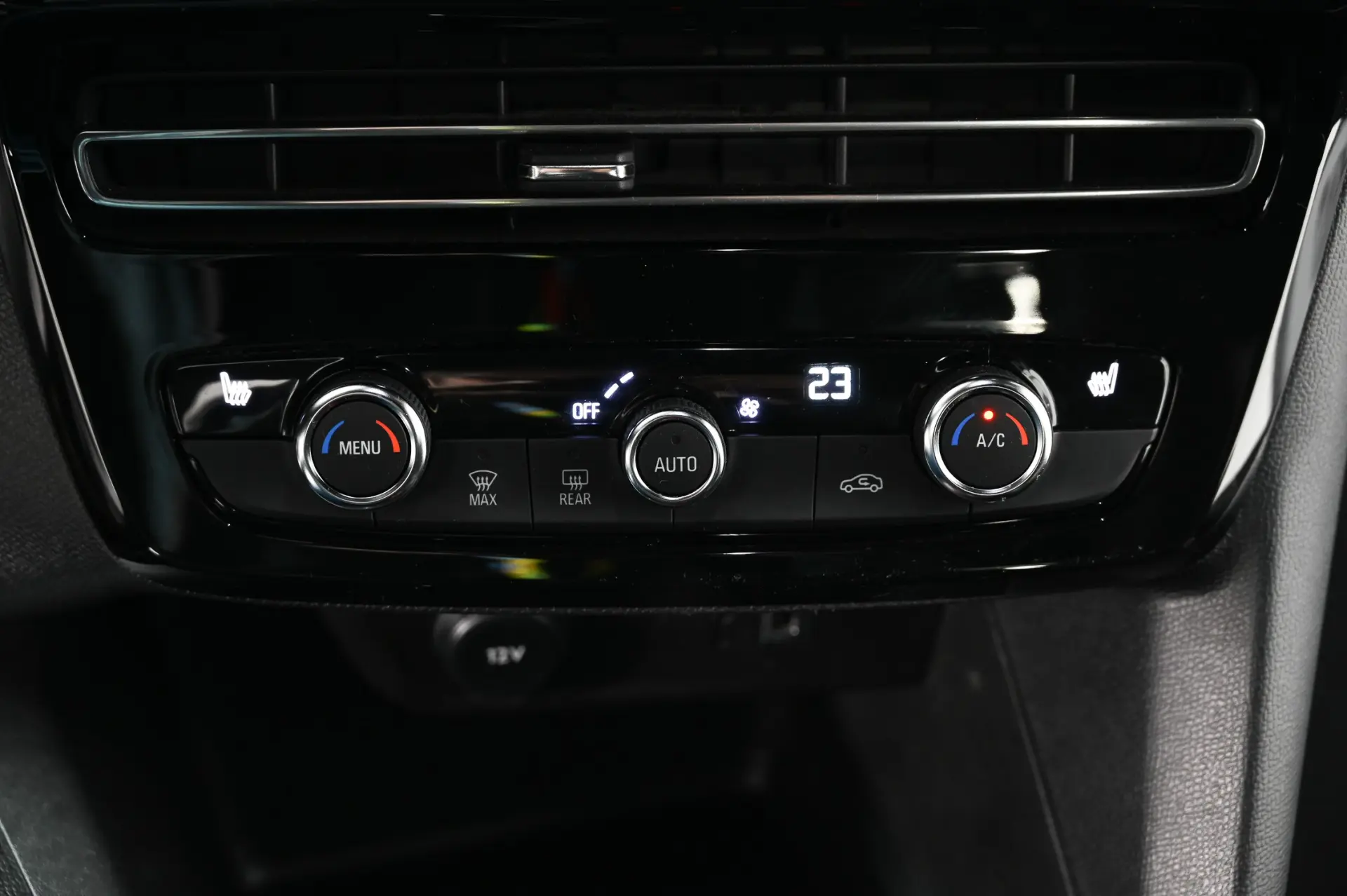 Opel Mokka 1.2 T GS AT 23