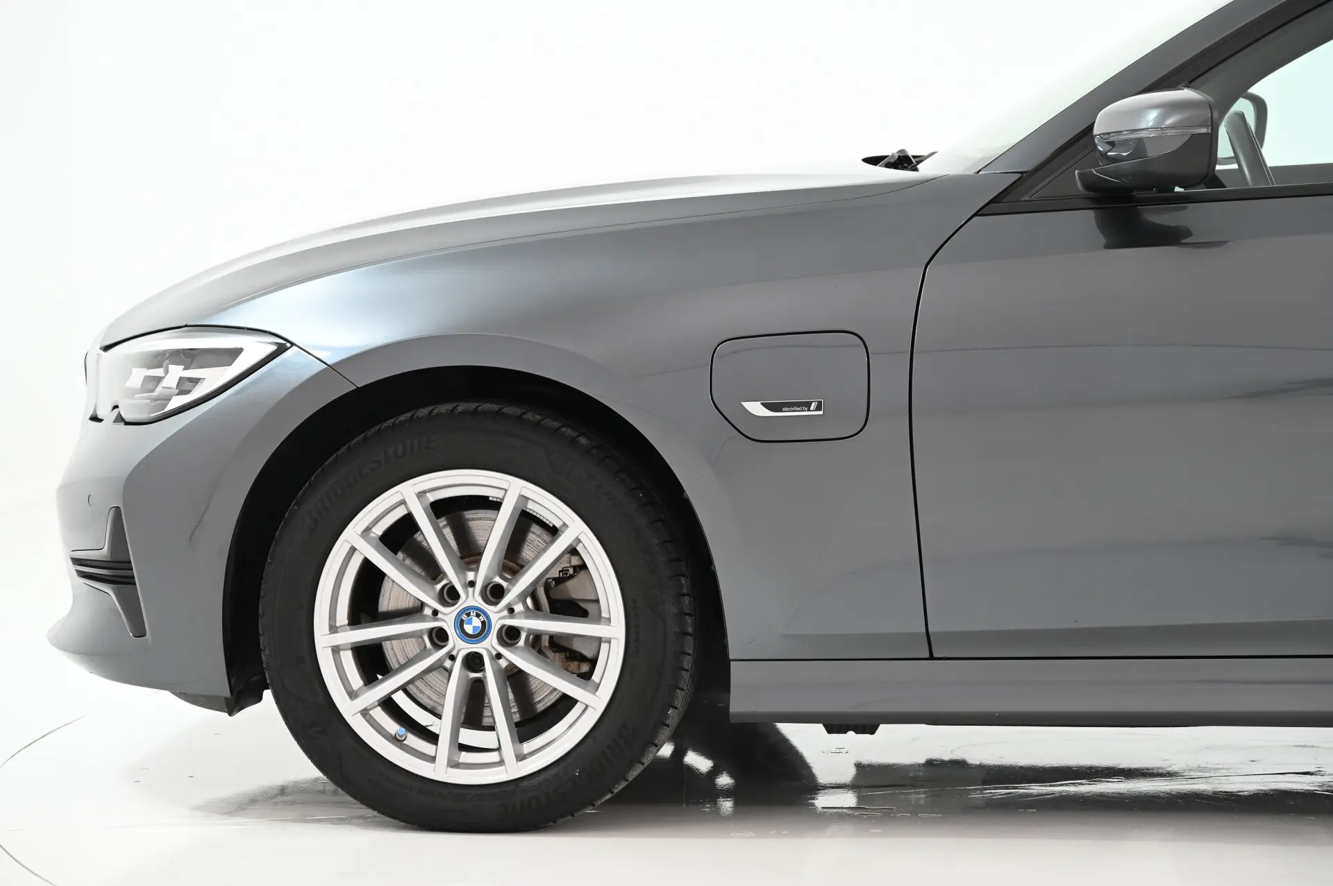 BMW 320 e Auto 16