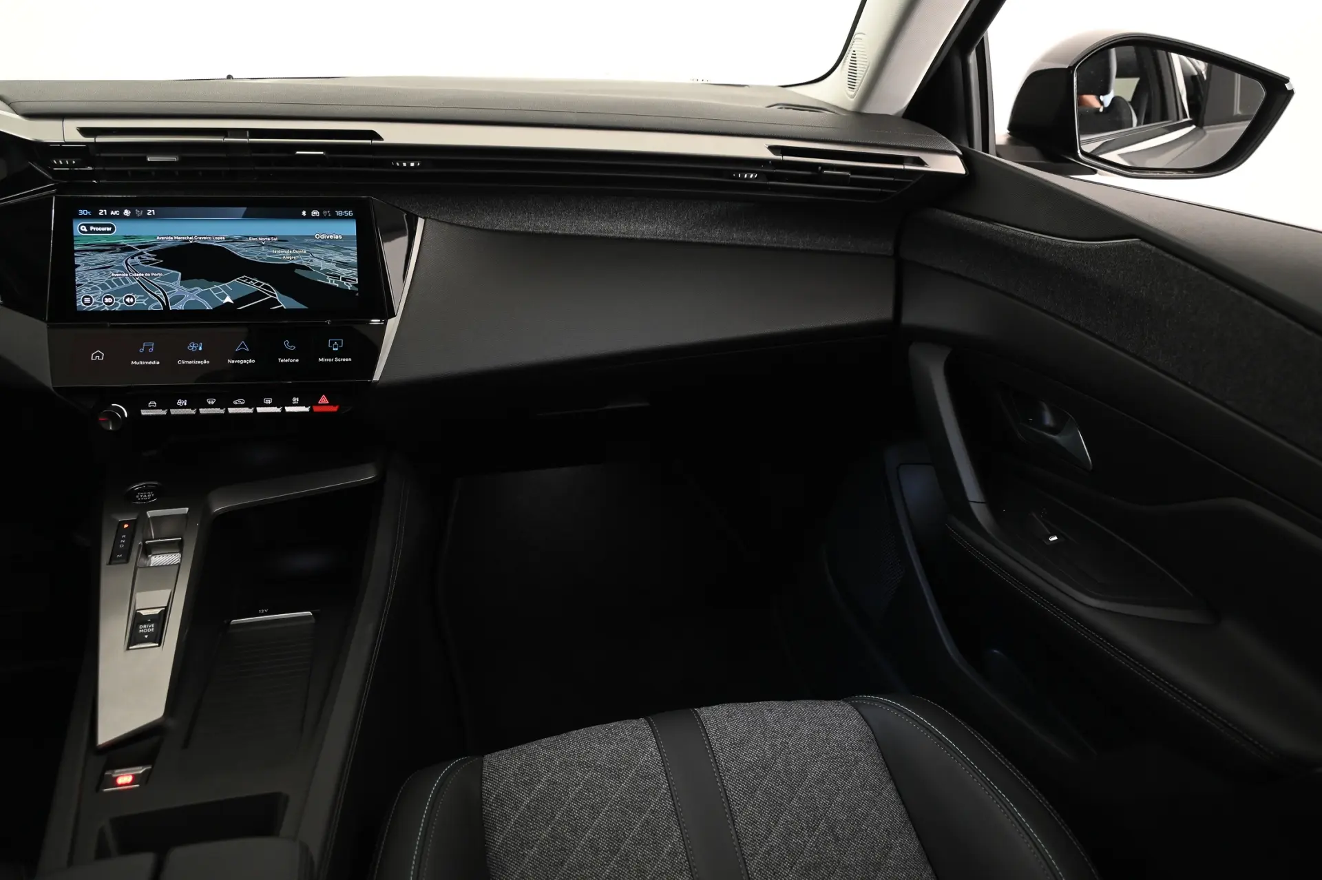 Peugeot 408 1.2 PureTech Allure EAT8 21