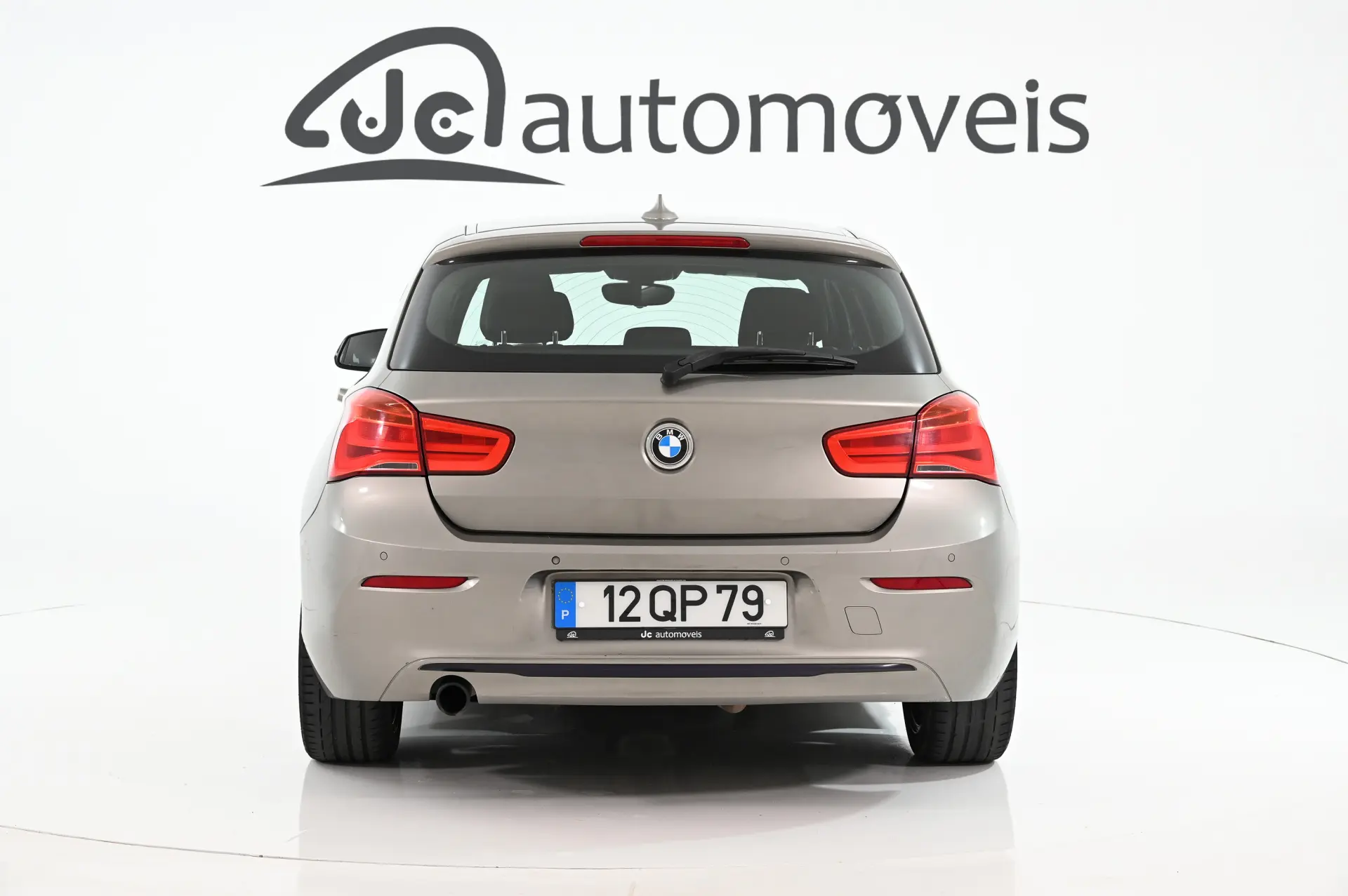 BMW 116 d Line Sport 8